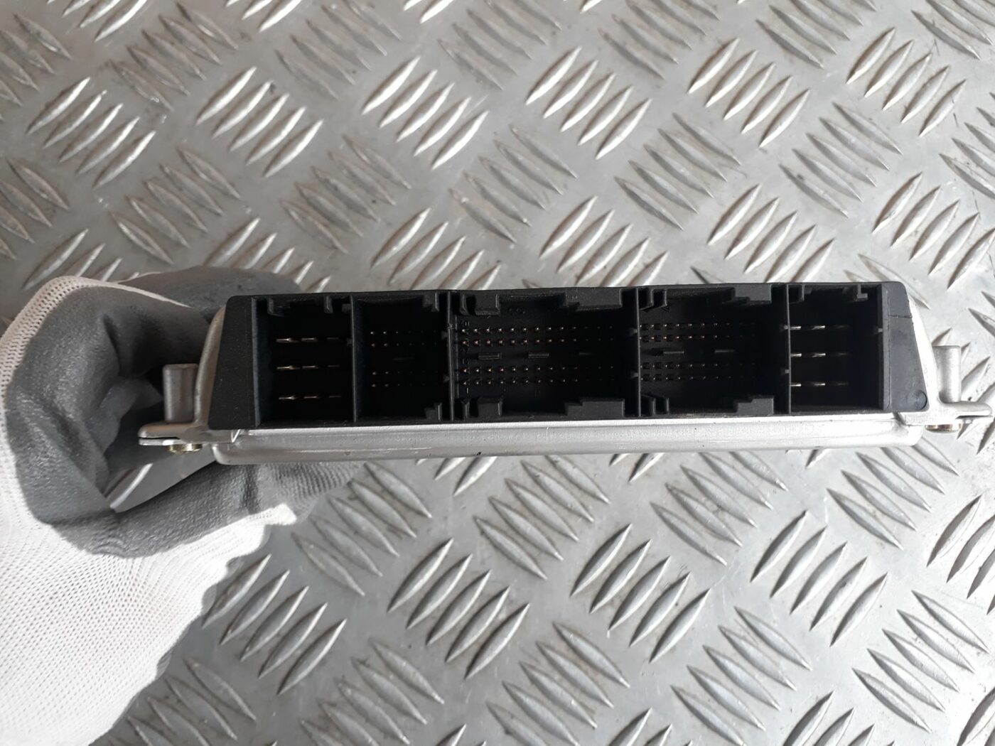 Dzinēja vadības bloks priekš AUDI A4 2000 AVANT 3 Dzinēja vadības bloks priekš AUDI A4 2000 AVANT