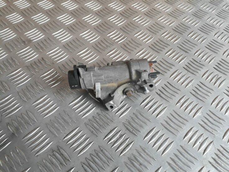 Aizdedzes slēdzene priekš AUDI A4 2000 AVANT