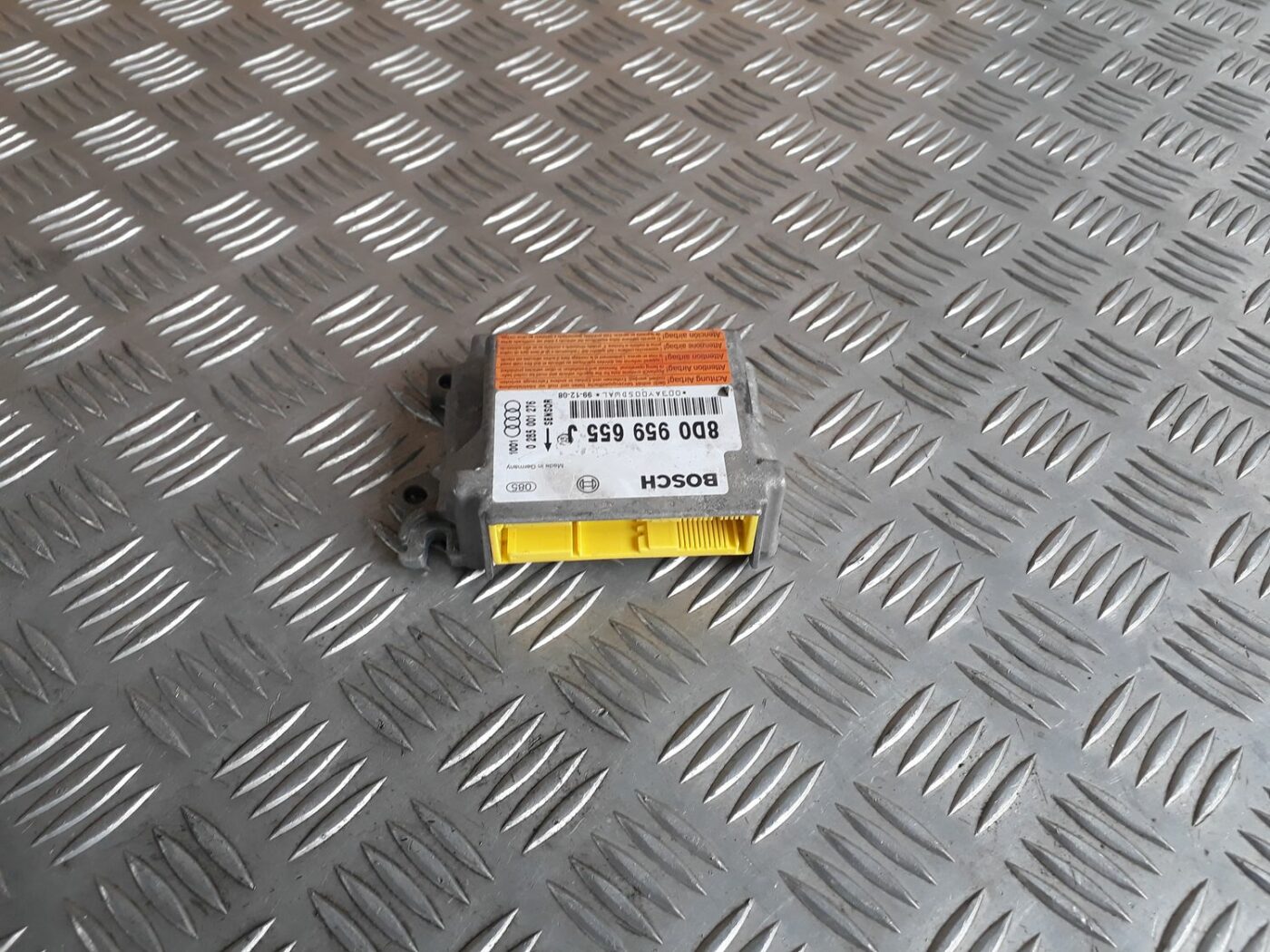 Drošības spilvena vadības bloks priekš AUDI A4 2000 AVANT 1 Drošības spilvena vadības bloks priekš AUDI A4 2000 AVANT