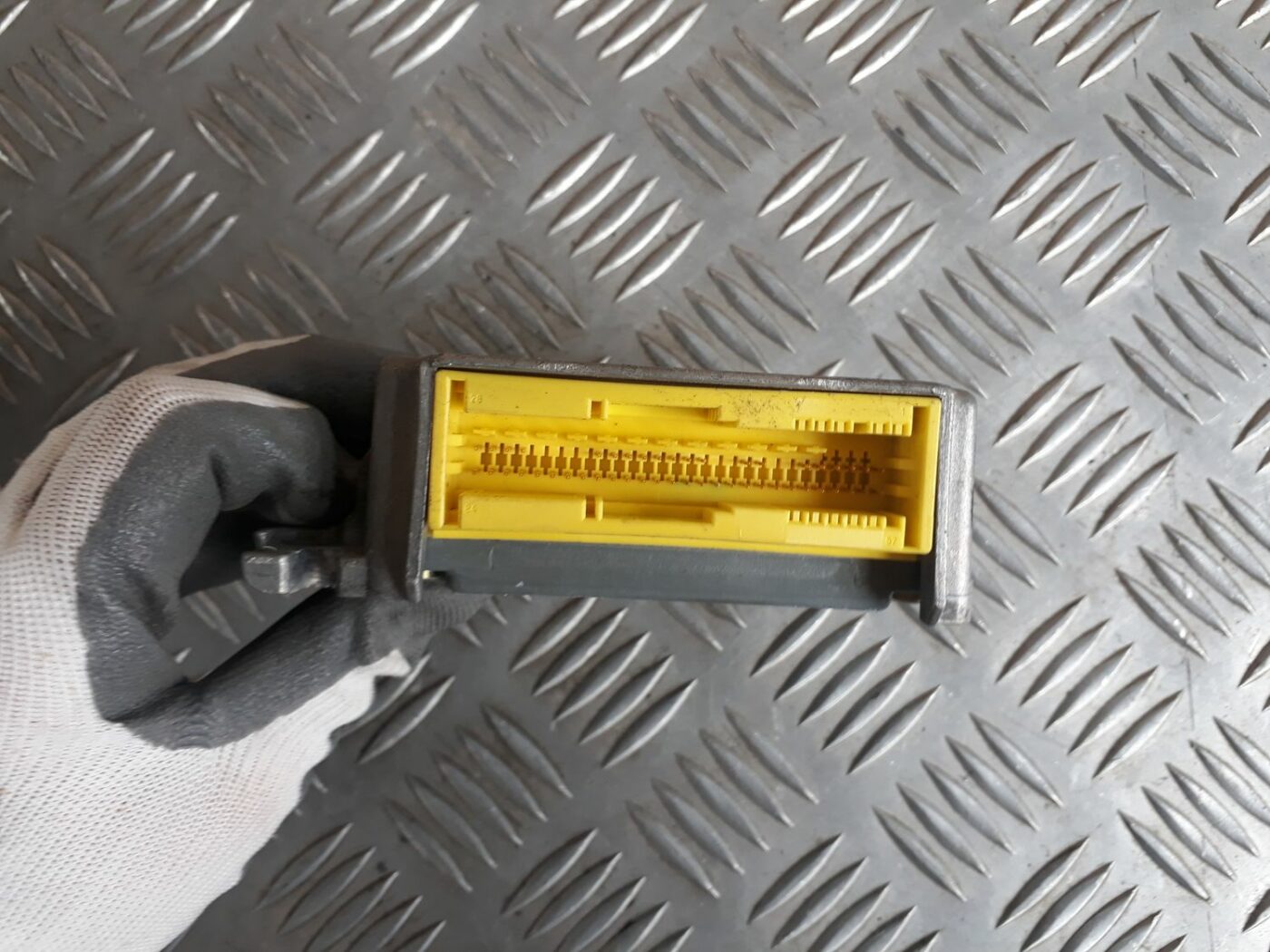 Drošības spilvena vadības bloks priekš AUDI A4 2000 AVANT 4 Drošības spilvena vadības bloks priekš AUDI A4 2000 AVANT