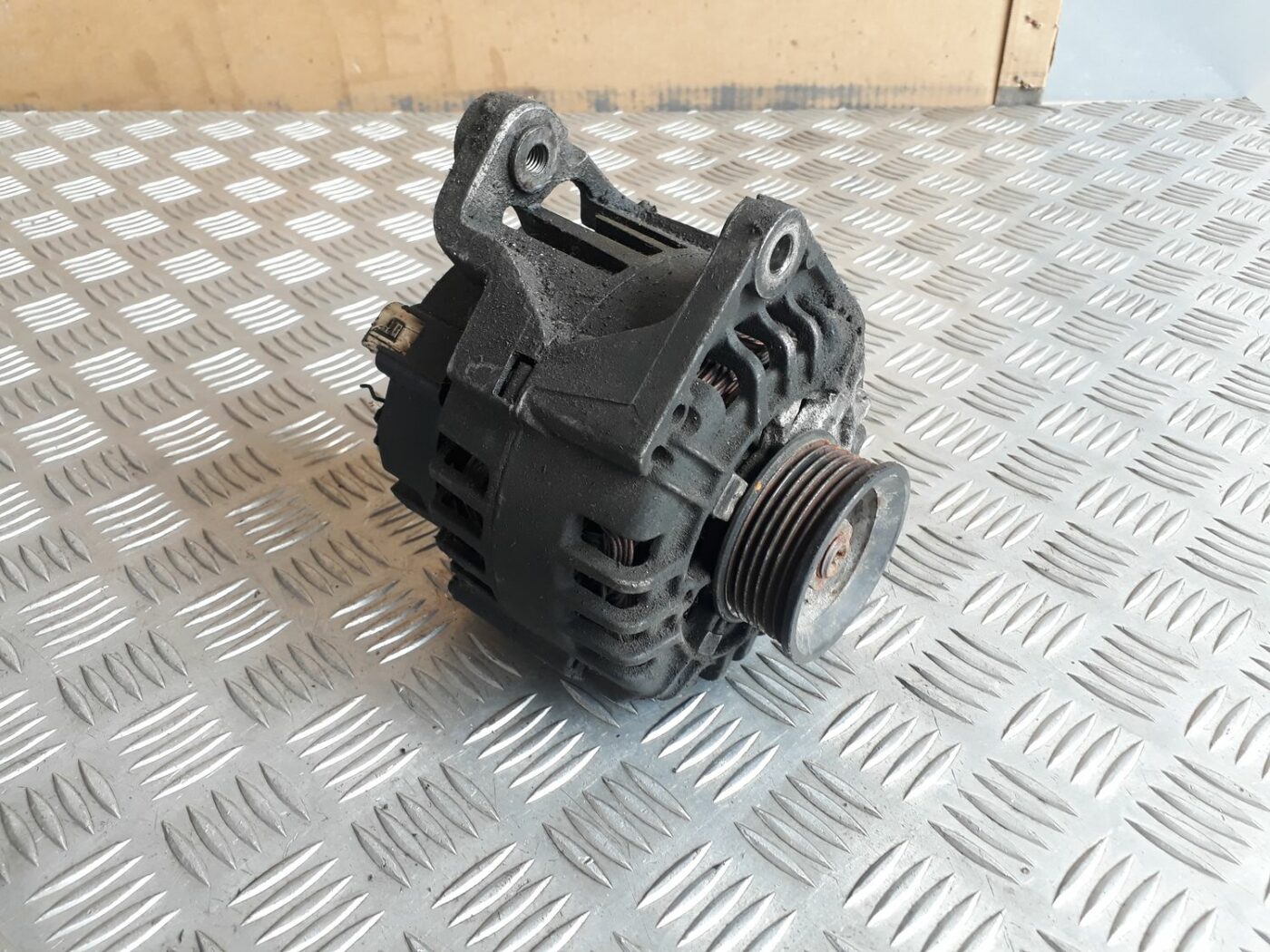 Ģenerators priekš AUDI A4 2000 AVANT 4 Ģenerators priekš AUDI A4 2000 AVANT