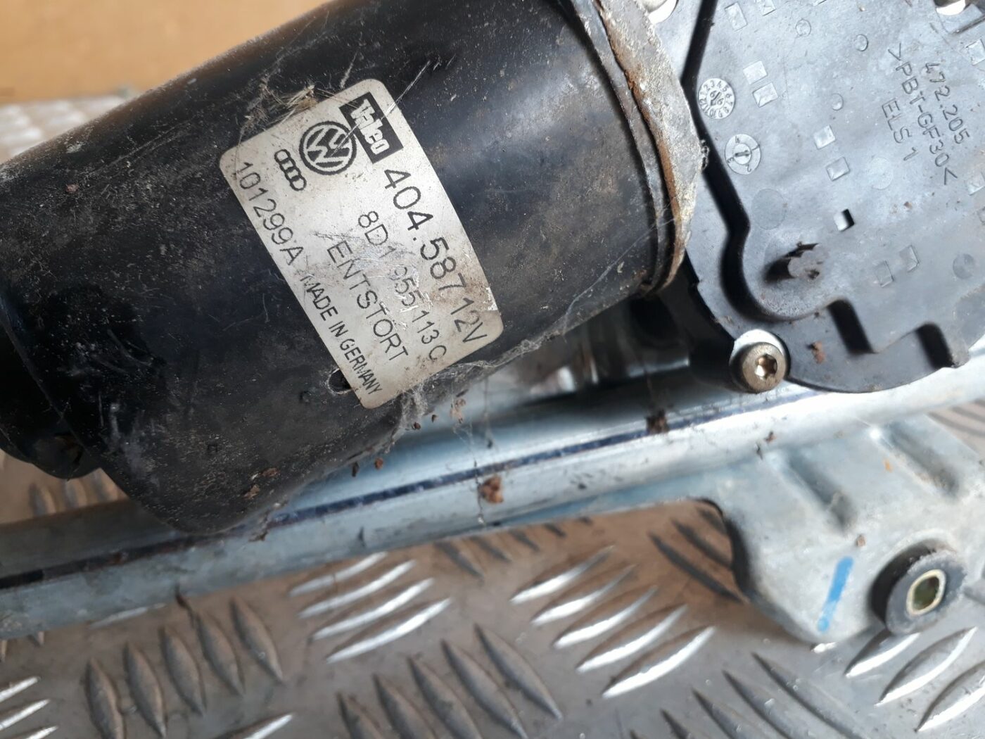 Vējstikla tīrīšanas mehānisms priekš AUDI A4 2000 AVANT 5 Vējstikla tīrīšanas mehānisms priekš AUDI A4 2000 AVANT