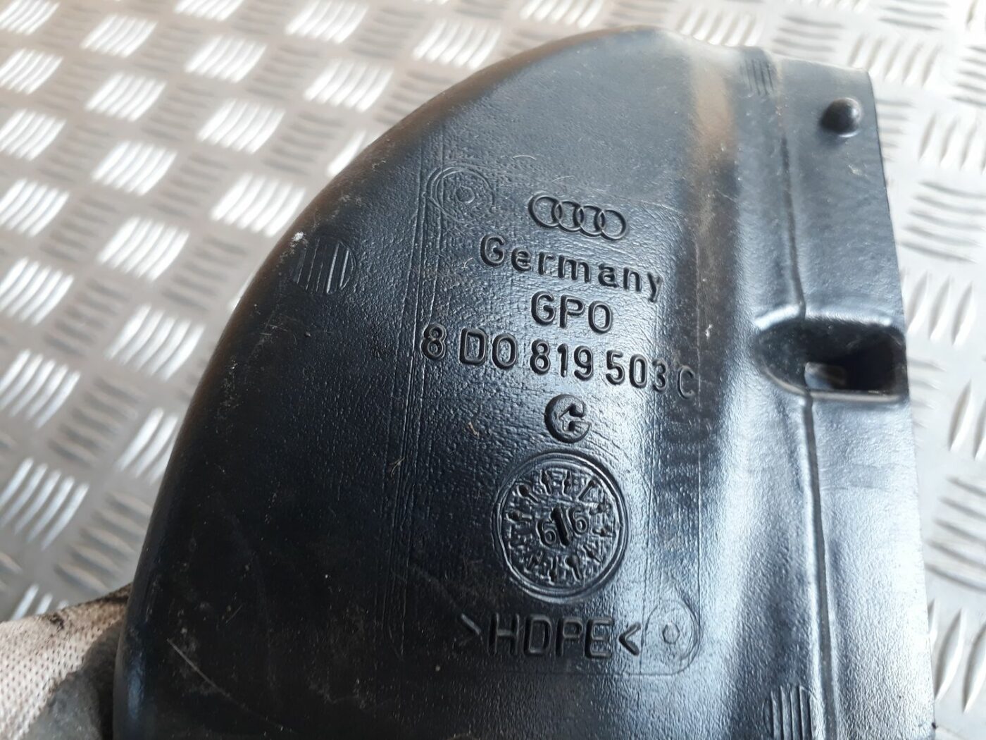 Salona gaisa vads priekš AUDI A4 2000 AVANT 2 Salona gaisa vads priekš AUDI A4 2000 AVANT