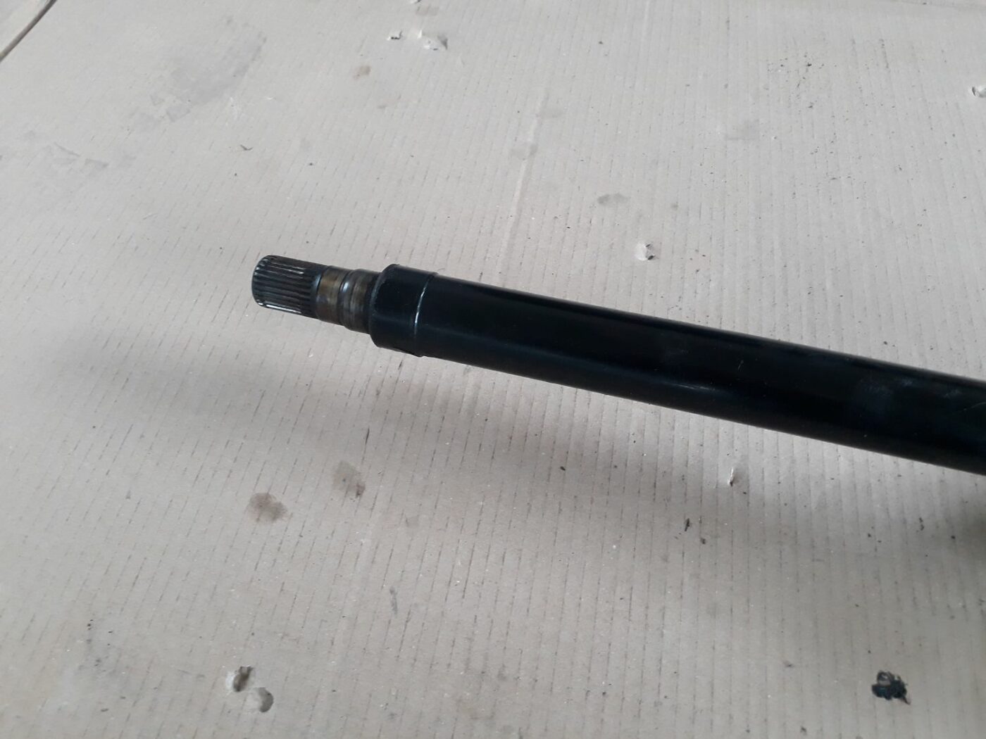 Pusass priekšēja labā priekš VOLVO S60 2007 4 Pusass priekšēja labā priekš VOLVO S60 2007