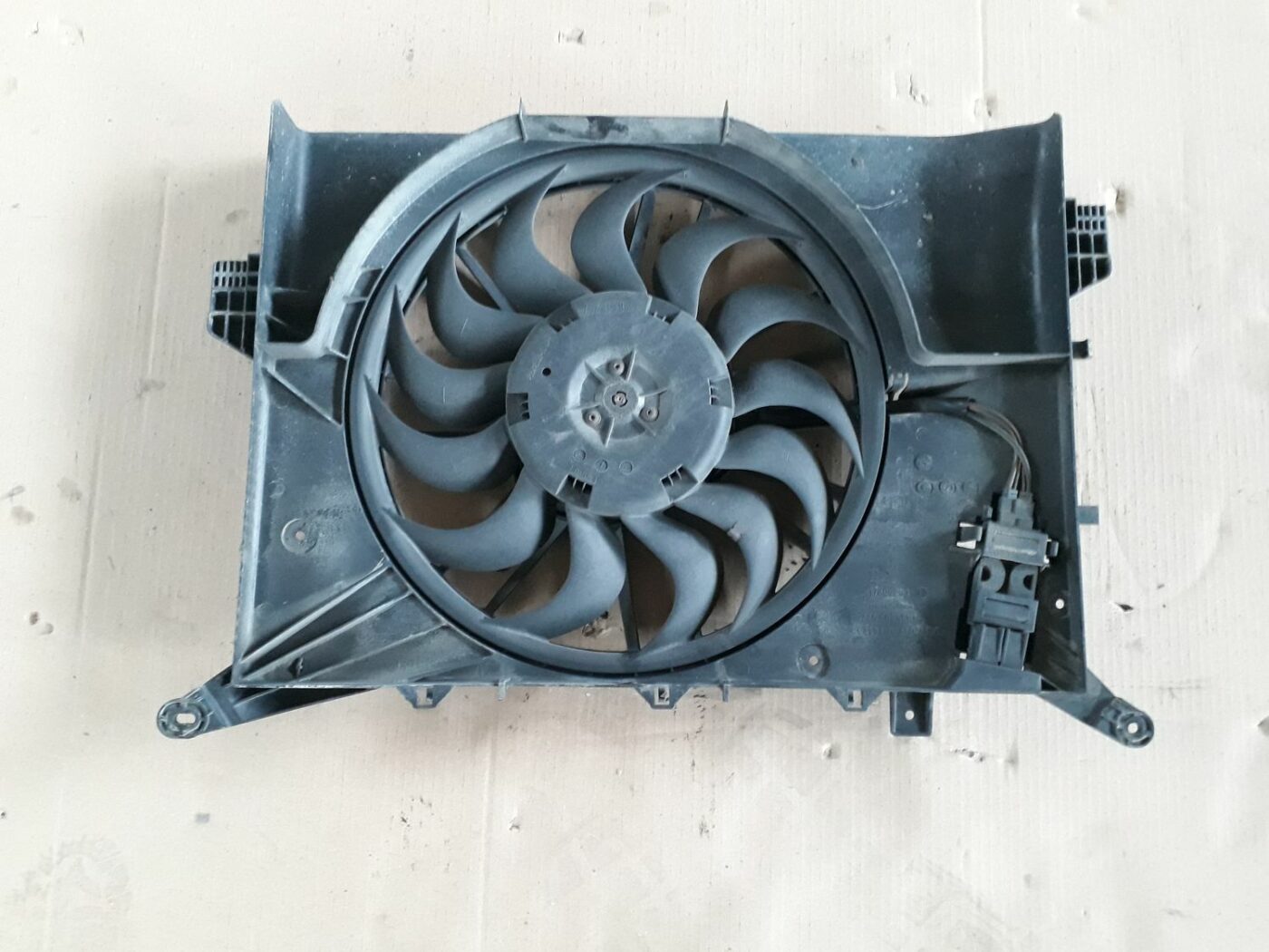 Dzesēšanas radiatora ventilators priekš VOLVO S60 2007 5 Dzesēšanas radiatora ventilators priekš VOLVO S60 2007