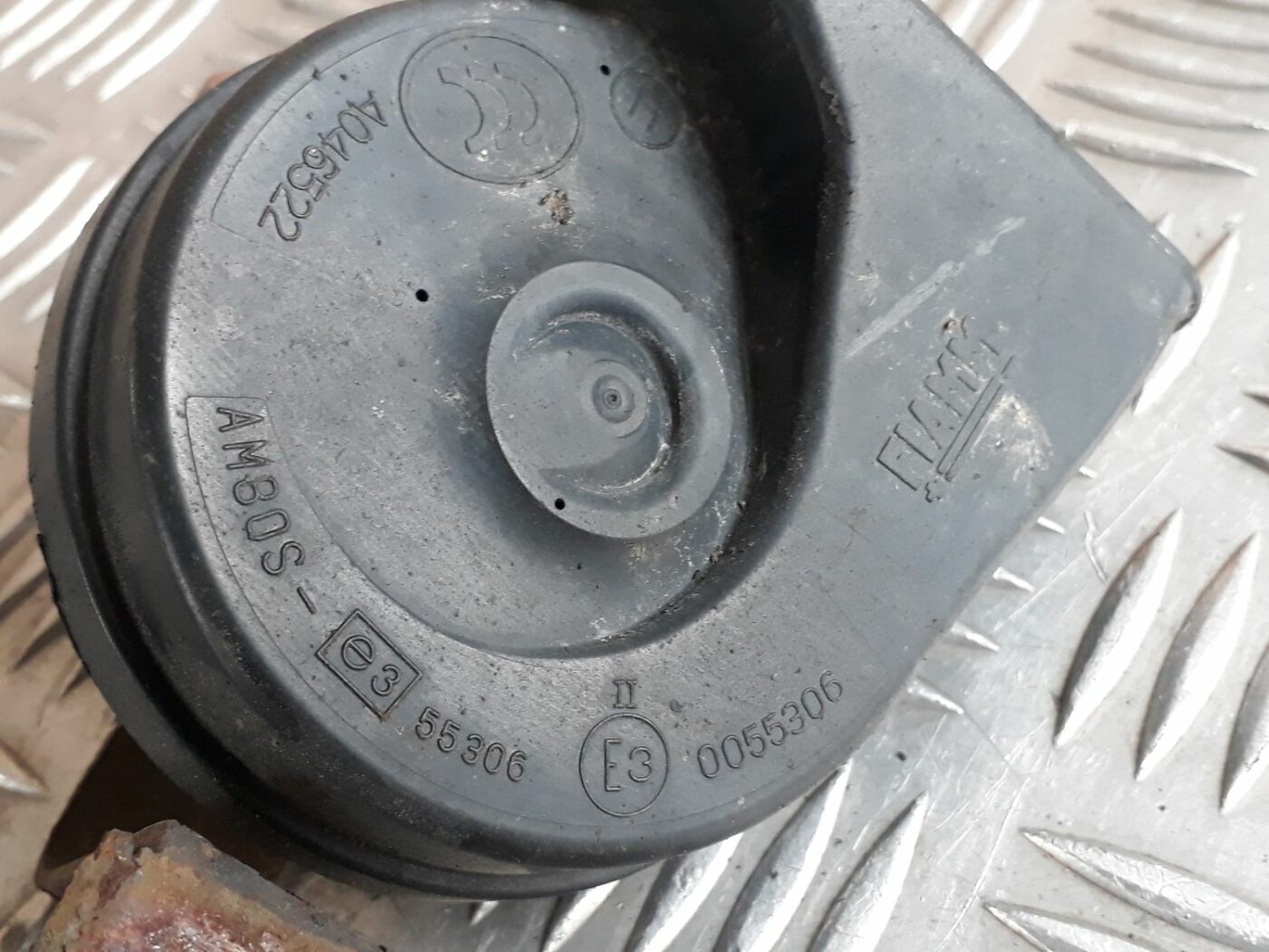 Skaņas signāls priekš VOLVO S60 2007 4 Skaņas signāls priekš VOLVO S60 2007