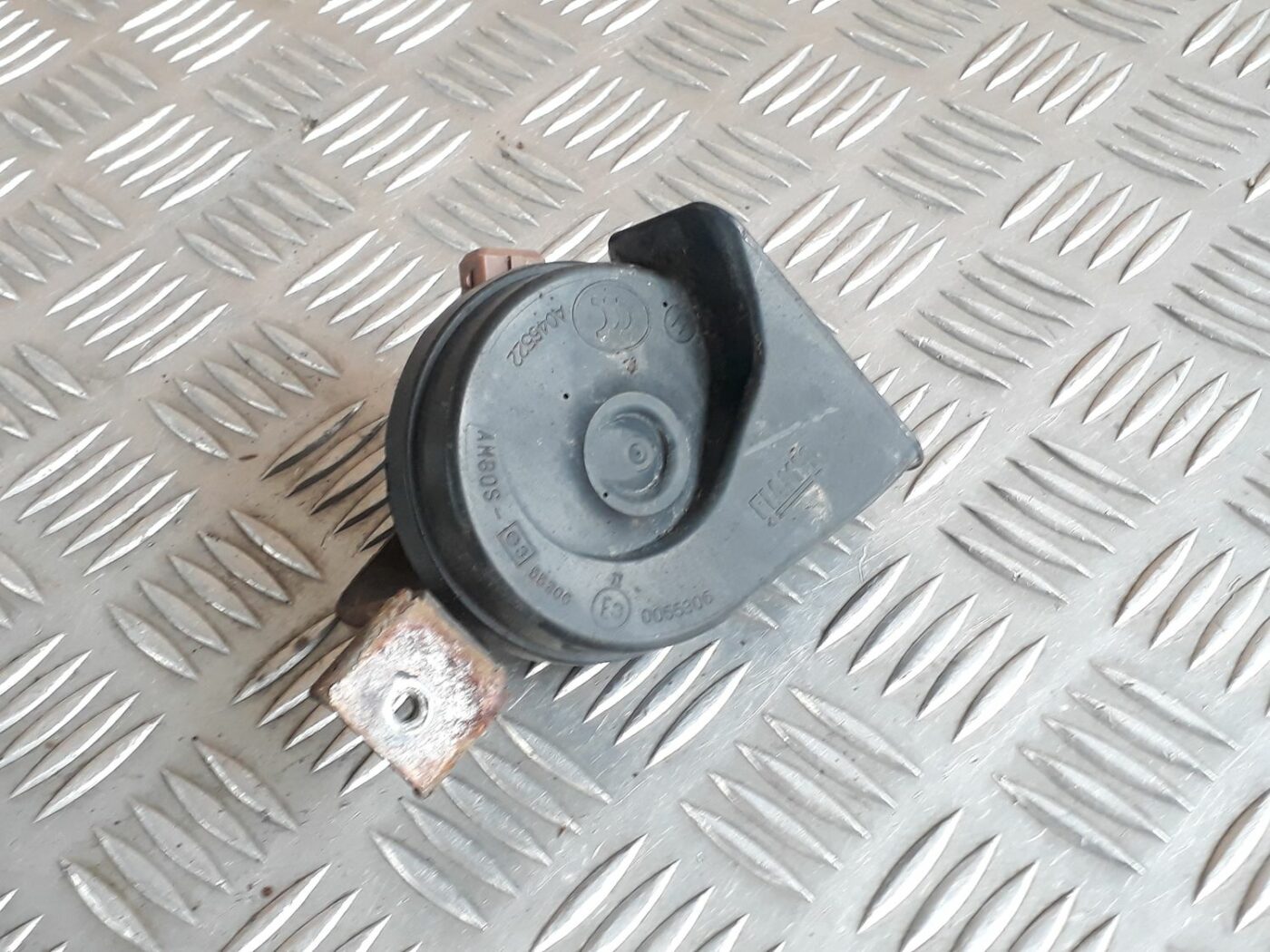 Skaņas signāls priekš VOLVO S60 2007 3 Skaņas signāls priekš VOLVO S60 2007