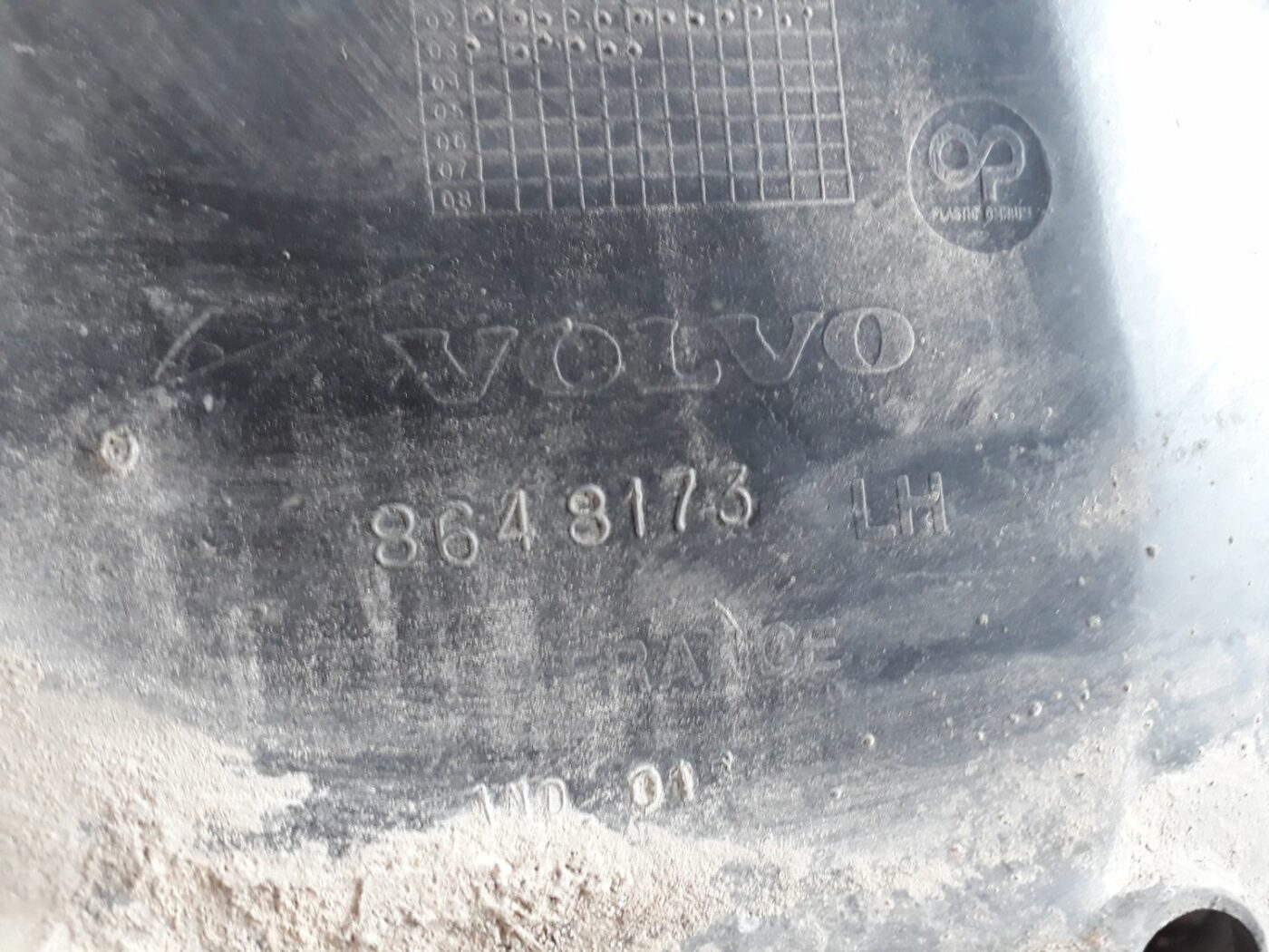 Priekšējais kreisais paspārns priekš VOLVO S60 2007 3 Priekšējais kreisais paspārns priekš VOLVO S60 2007