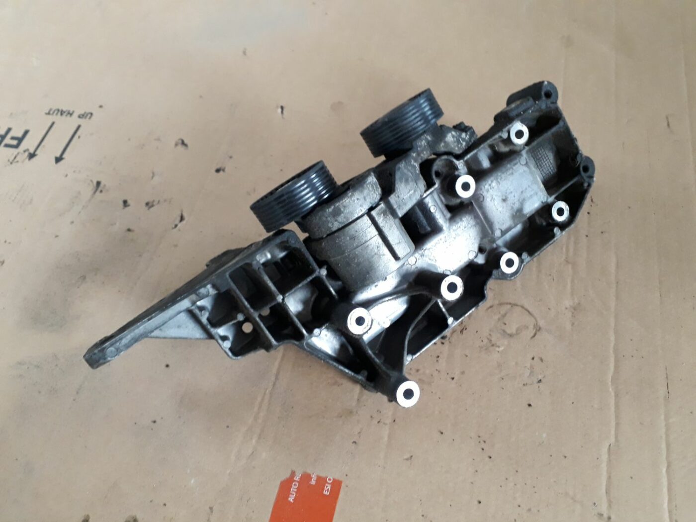 Dzinēja kronšteins priekš VOLVO S60 2007 4 Dzinēja kronšteins priekš VOLVO S60 2007