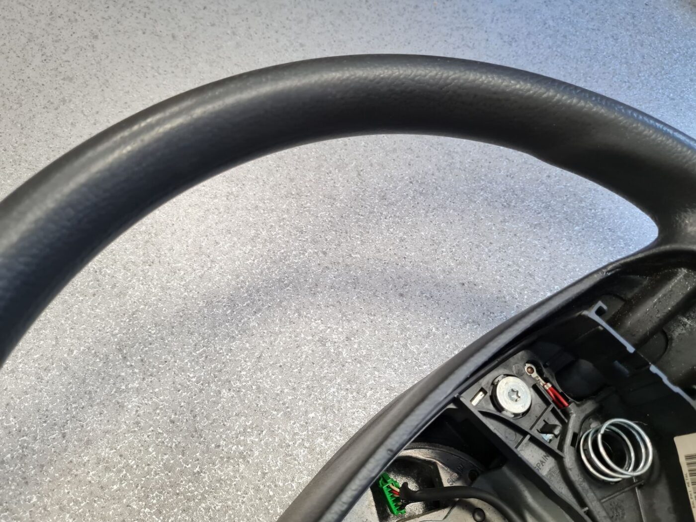 Stūre priekš VOLVO S60 2007 15 Stūre priekš VOLVO S60 2007