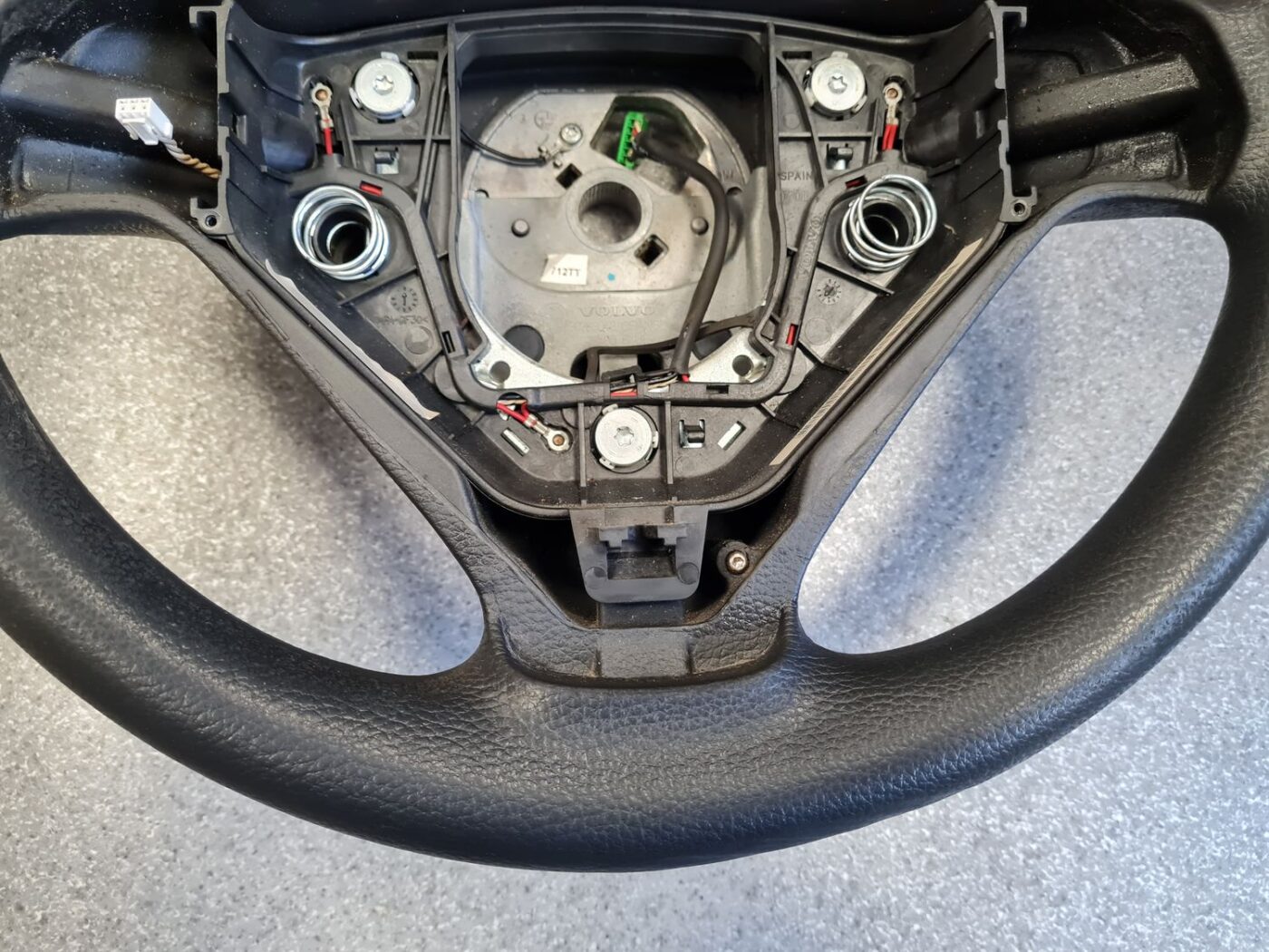 Stūre priekš VOLVO S60 2007 14 Stūre priekš VOLVO S60 2007