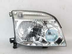 Priekšējais labais lukturis priekš NISSAN X-TRAIL 2005