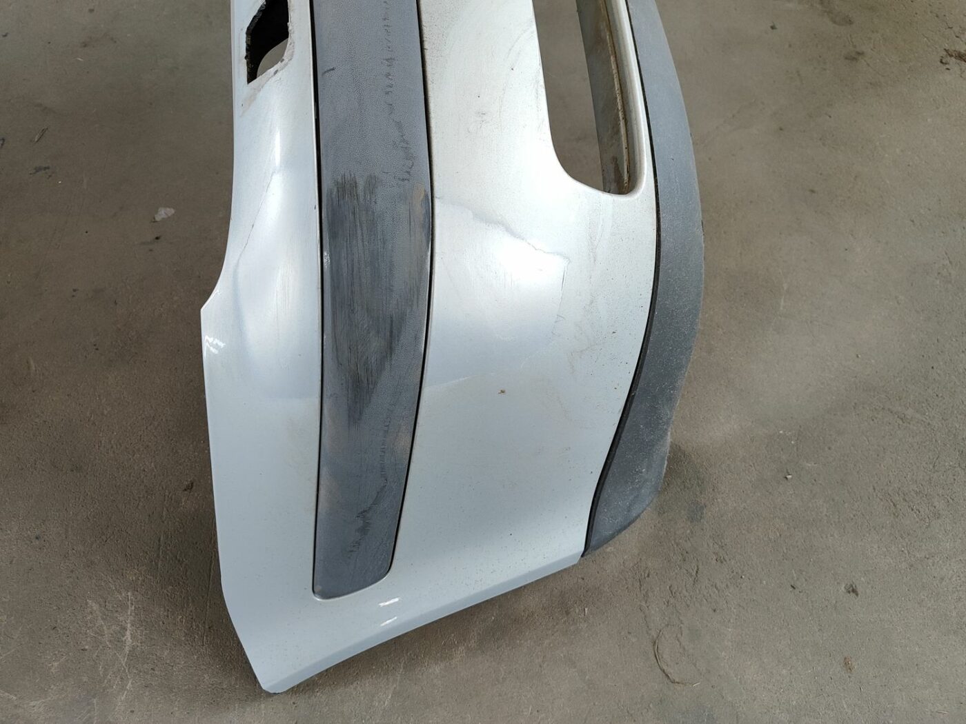 Priekšējais buferis priekš VW GOLF IV 1999 11 Priekšējais buferis priekš VW GOLF IV 1999