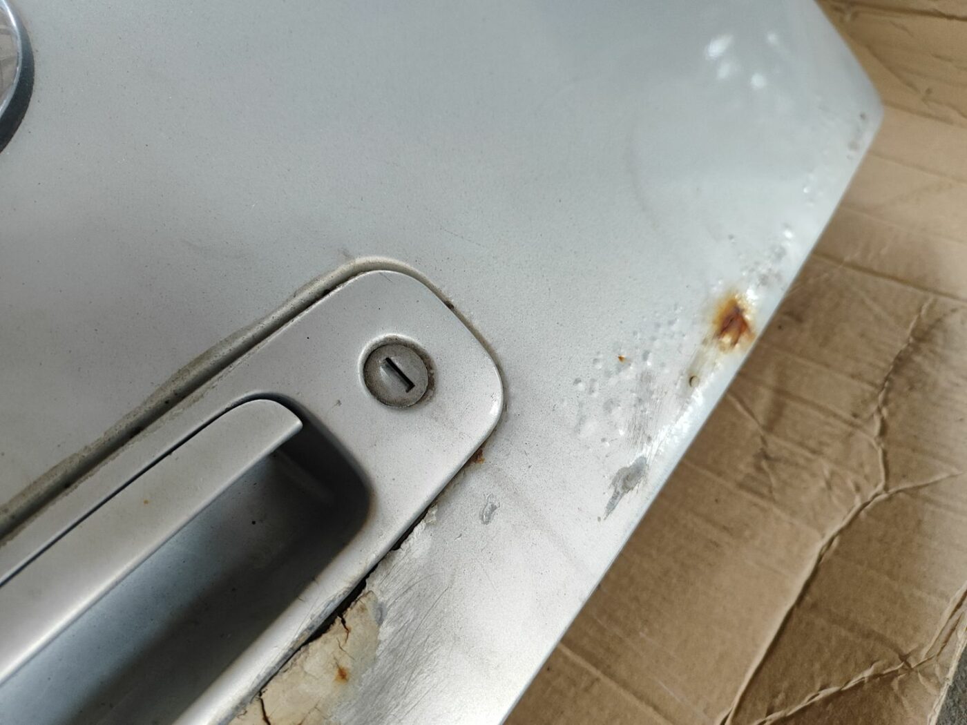 Bagāžnieka vāks priekš VW GOLF IV 1999 11 Bagāžnieka vāks priekš VW GOLF IV 1999