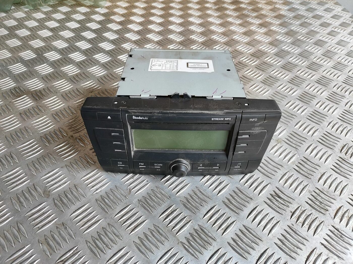 CD/DVD/Navigācijas bloks priekš SKODA OCTAVIA 2008 1 CD/DVD/Navigācijas bloks priekš SKODA OCTAVIA 2008