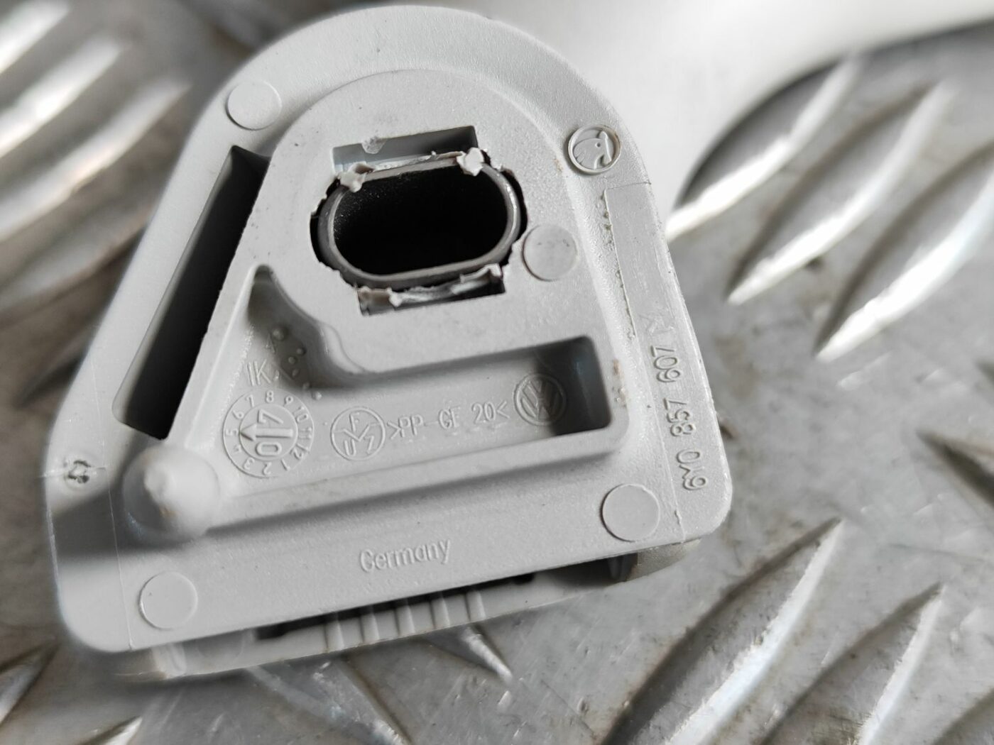 Salona rokturis griestos priekš SKODA OCTAVIA 2008 2 Salona rokturis griestos priekš SKODA OCTAVIA 2008