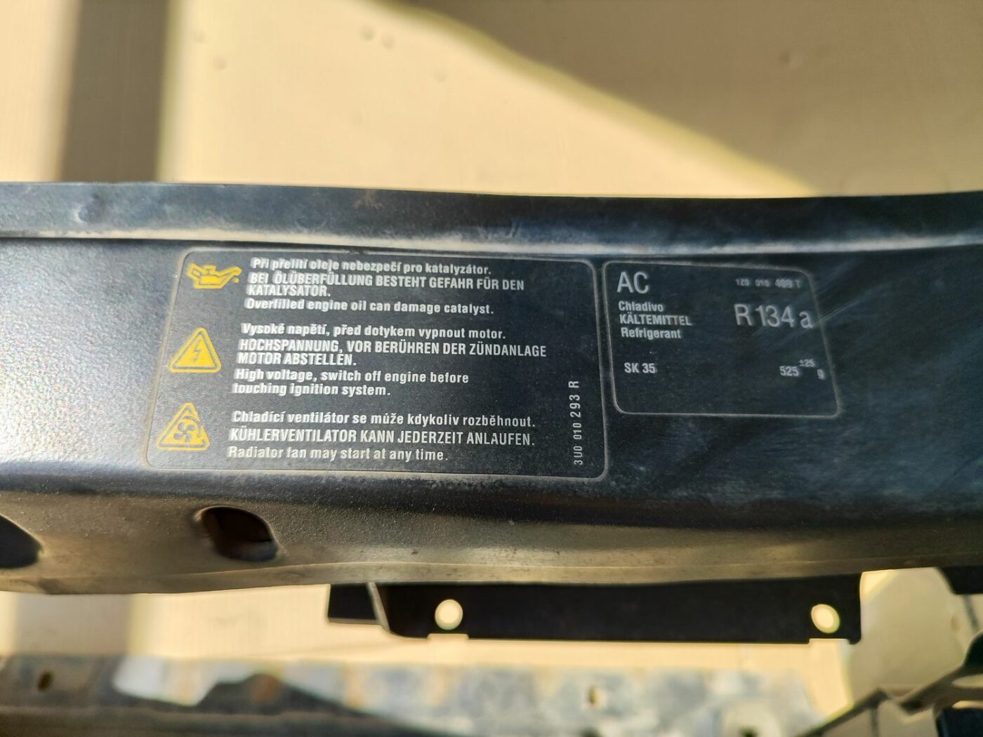 Priekšējā radiatora rāmis priekš SKODA OCTAVIA 2008 3 Priekšējā radiatora rāmis priekš SKODA OCTAVIA 2008