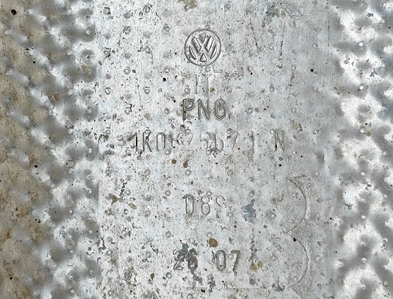 Izpūtēja sistēmas karstuma aizsargs priekš SKODA OCTAVIA 2008 2 Izpūtēja sistēmas karstuma aizsargs priekš SKODA OCTAVIA 2008