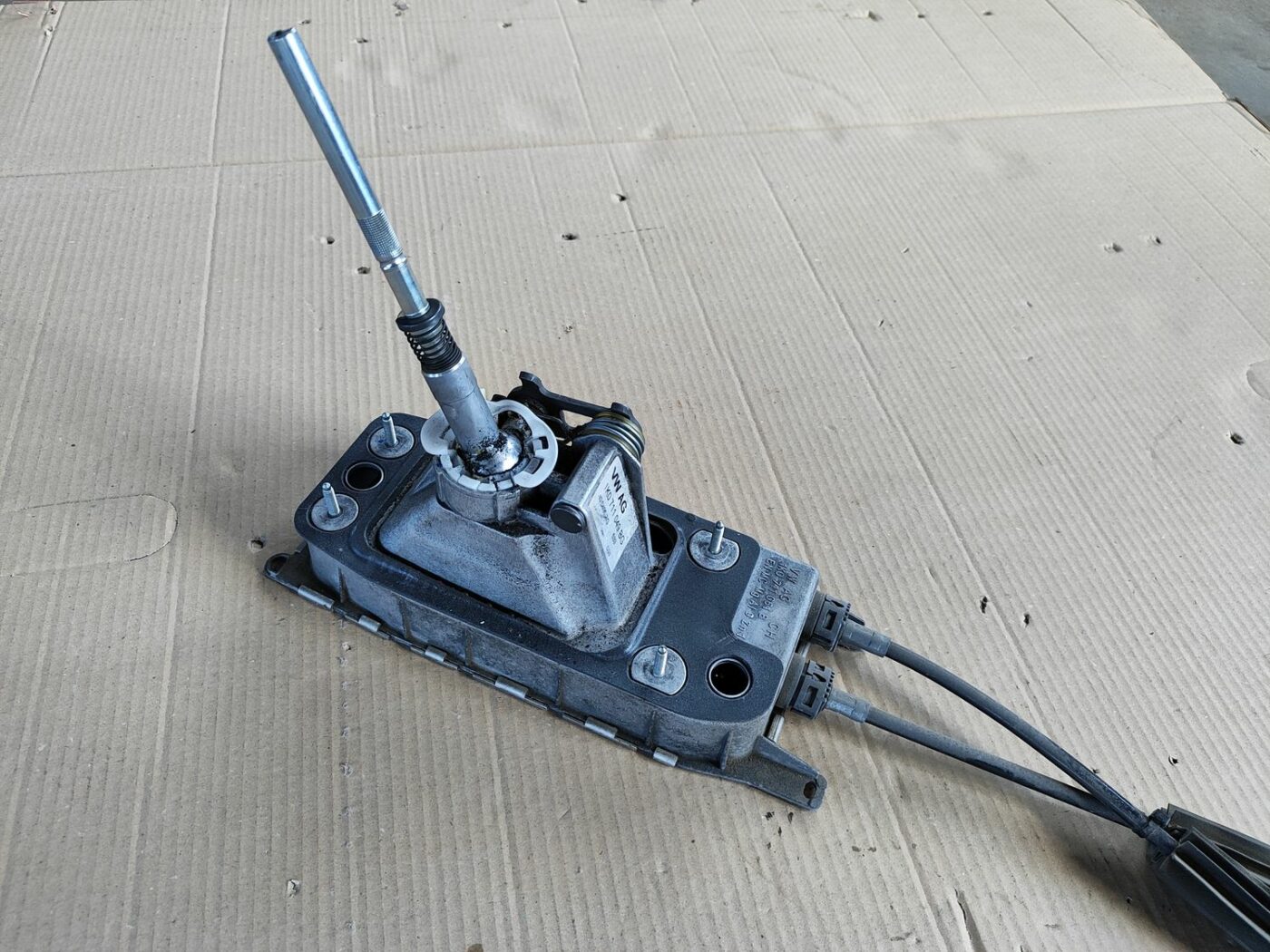 Ātrumu pārslēgšanas slēdzis priekš SKODA OCTAVIA 2008 1 Ātrumu pārslēgšanas slēdzis priekš SKODA OCTAVIA 2008