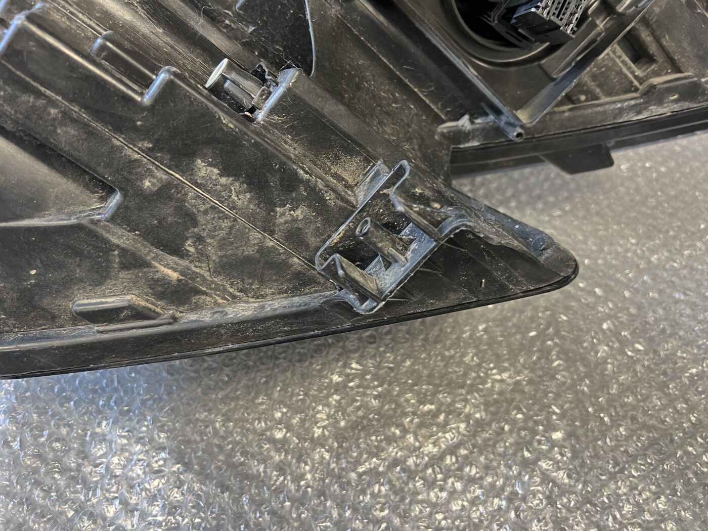 Priekšējais kreisais lukturis priekš Skoda Kodiaq 2017-2022 7 Priekšējais kreisais lukturis priekš Skoda Kodiaq 2017-2022