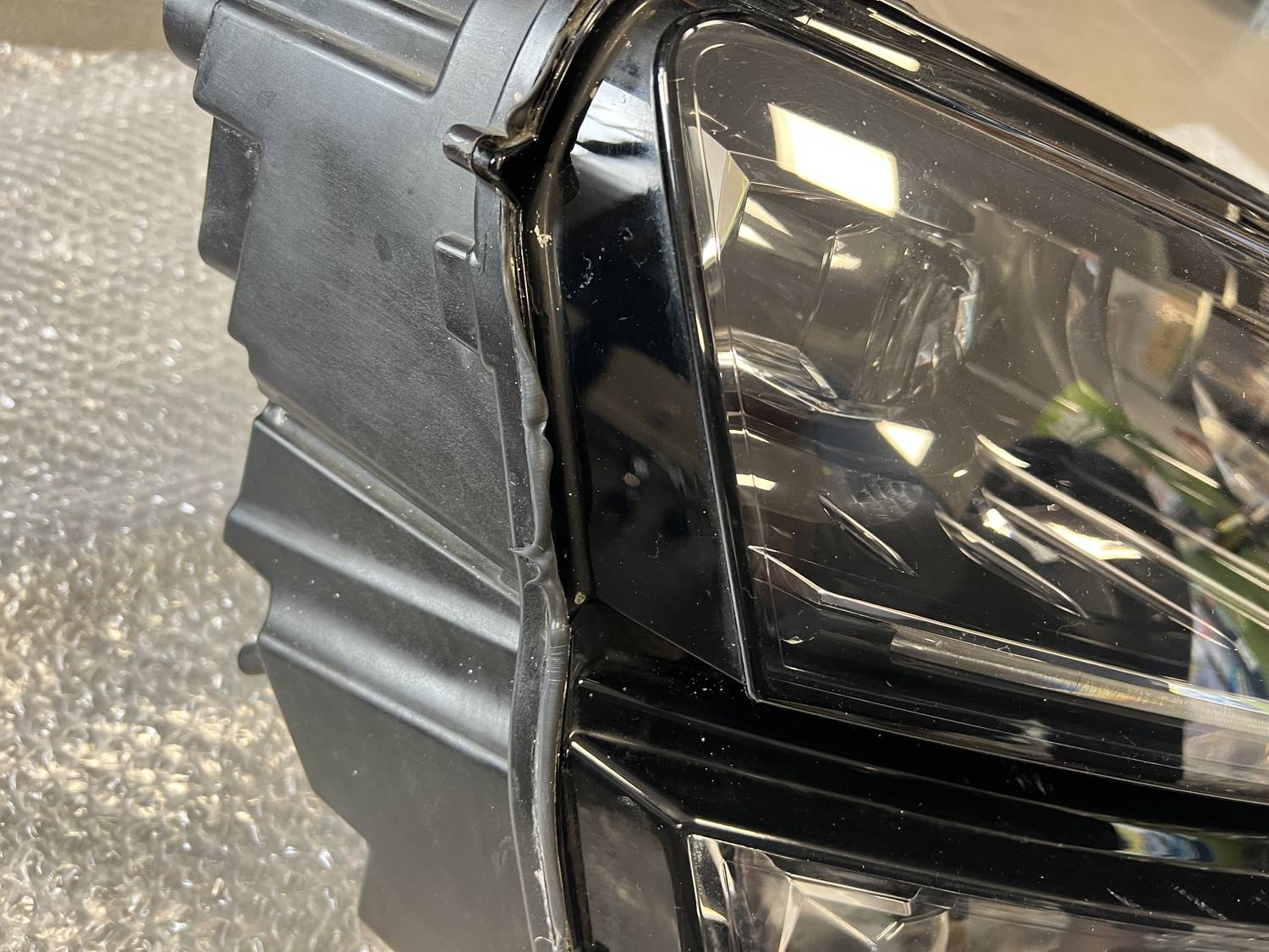 Priekšējais labais lukturis priekš Skoda Karoq 2017-2021 12 Priekšējais labais lukturis priekš Skoda Karoq 2017-2021