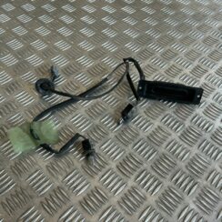 Bagažnieka vāka rokturis priekš VOLVO S60 2007