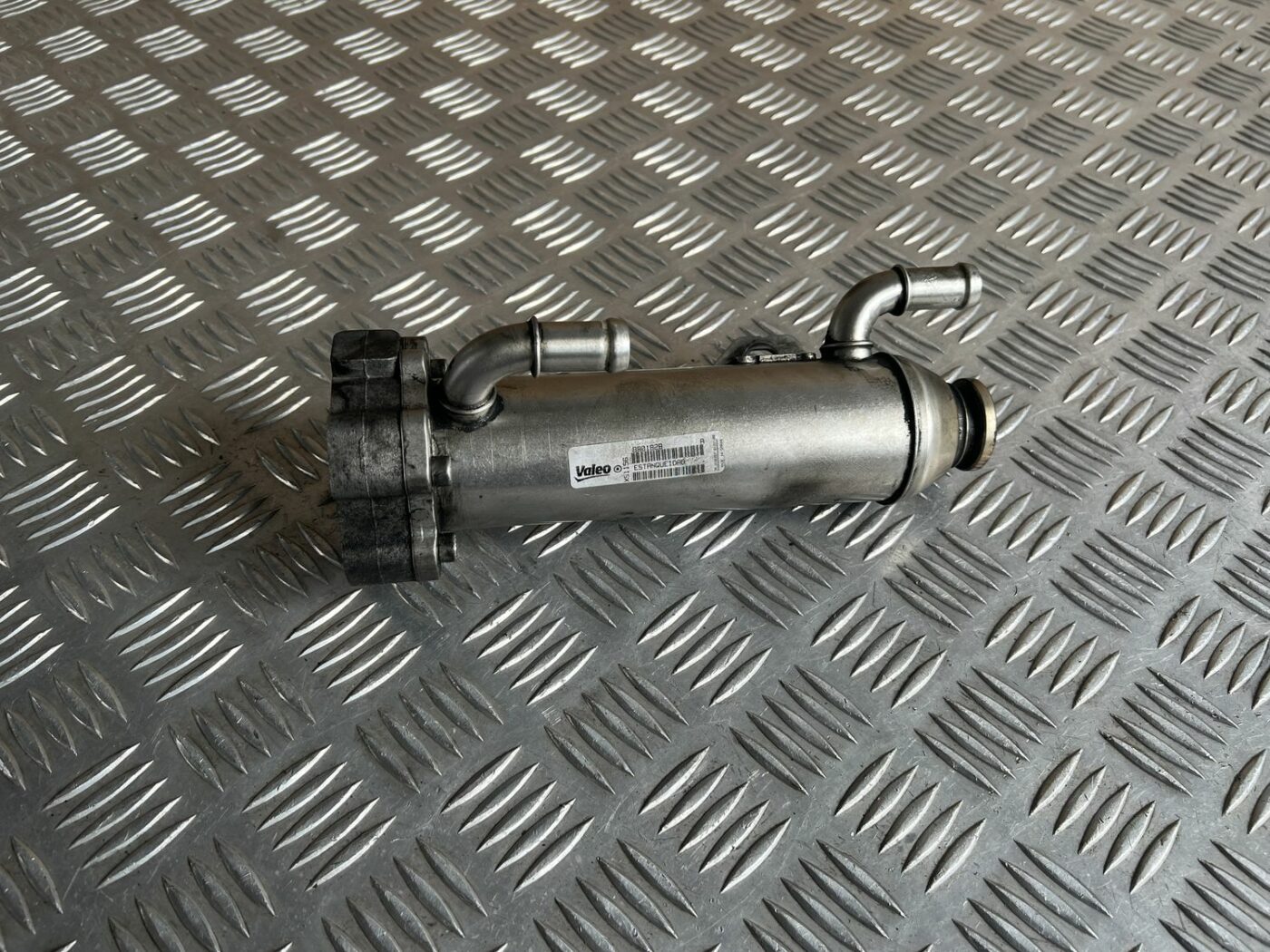 EGR vārsta dzesētājs priekš VOLVO S60 2007 1 EGR vārsta dzesētājs priekš VOLVO S60 2007