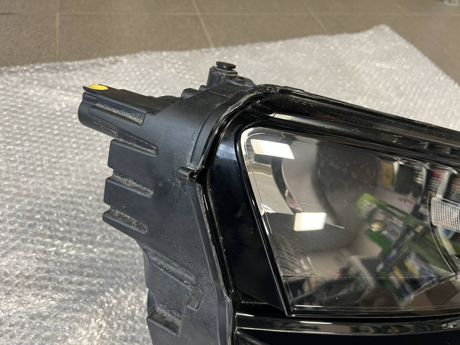 Priekšējais labais lukturis priekš Skoda Karoq 2017-2021 10 Priekšējais labais lukturis priekš Skoda Karoq 2017-2021