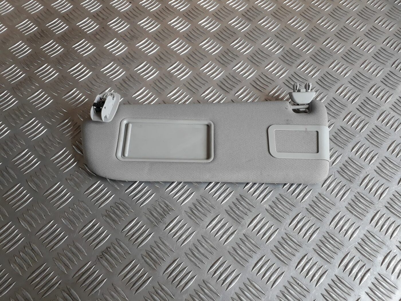 Saules aizsargs priekš AUDI A6 AVANT 2006 2 Saules aizsargs priekš AUDI A6 AVANT 2006