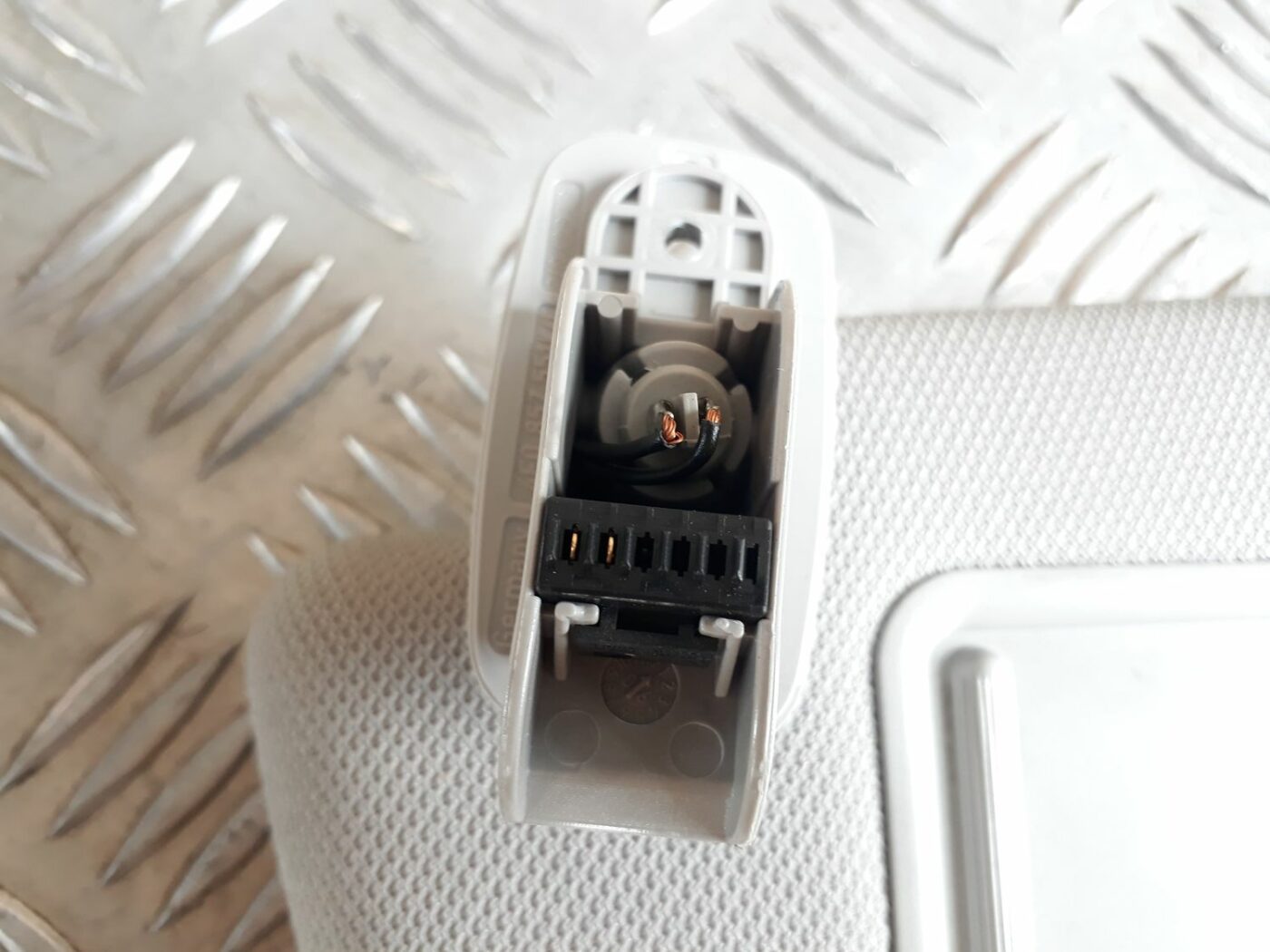 Saules aizsargs priekš AUDI A6 AVANT 2006 4 Saules aizsargs priekš AUDI A6 AVANT 2006