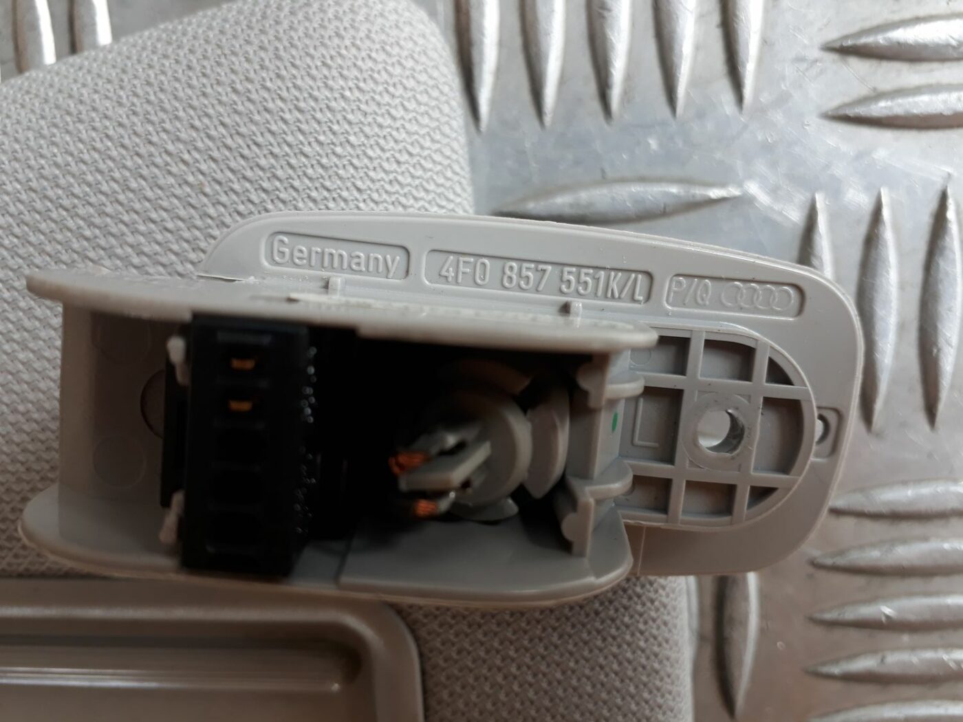 Saules aizsargs priekš AUDI A6 AVANT 2006 3 Saules aizsargs priekš AUDI A6 AVANT 2006