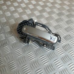 Priekšējāis kreisais durvju rokturis priekš AUDI A6 AVANT 2006