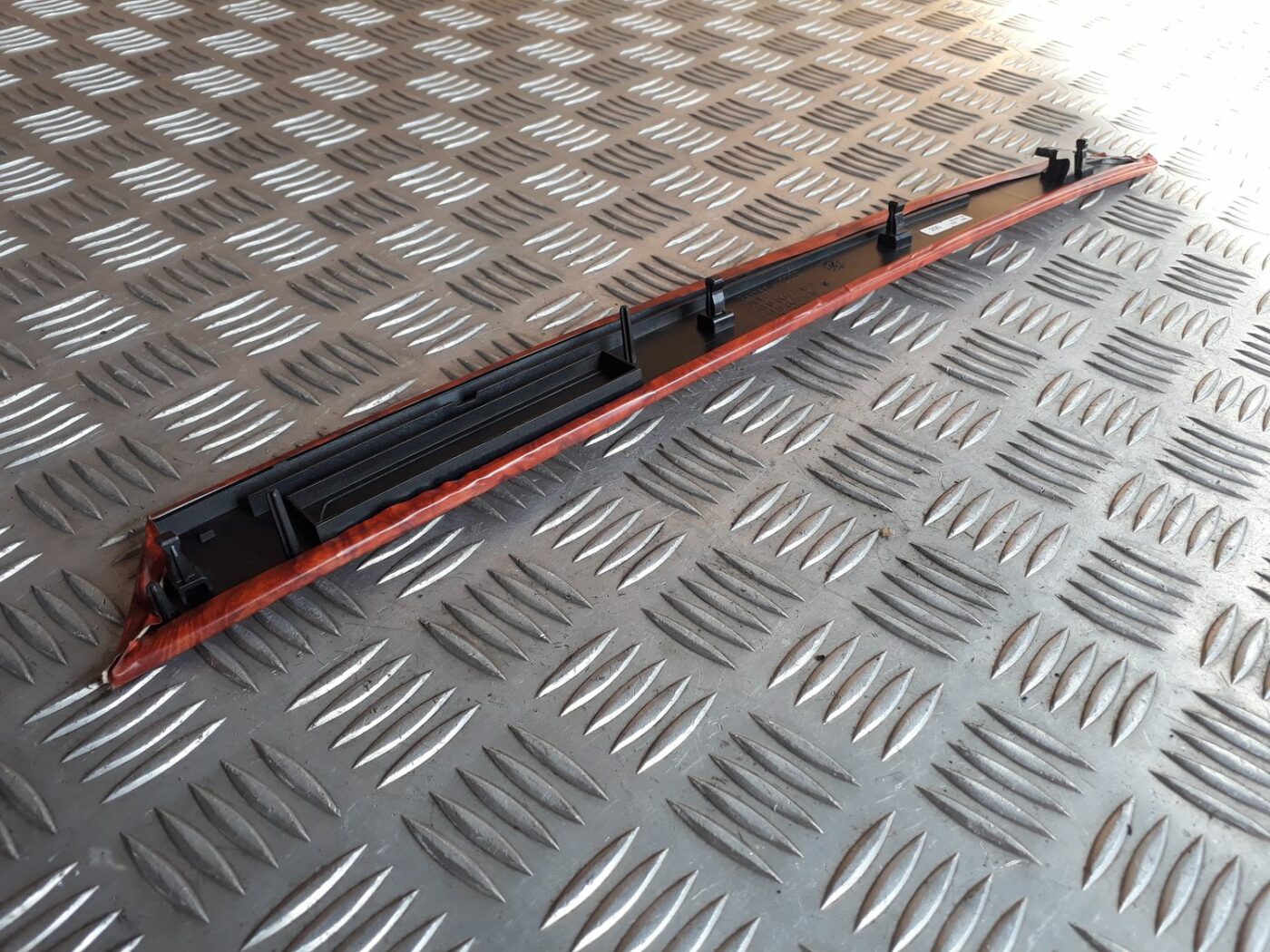 Durvju apdares uzlika priekš AUDI A6 AVANT 2006 2 Durvju apdares uzlika priekš AUDI A6 AVANT 2006