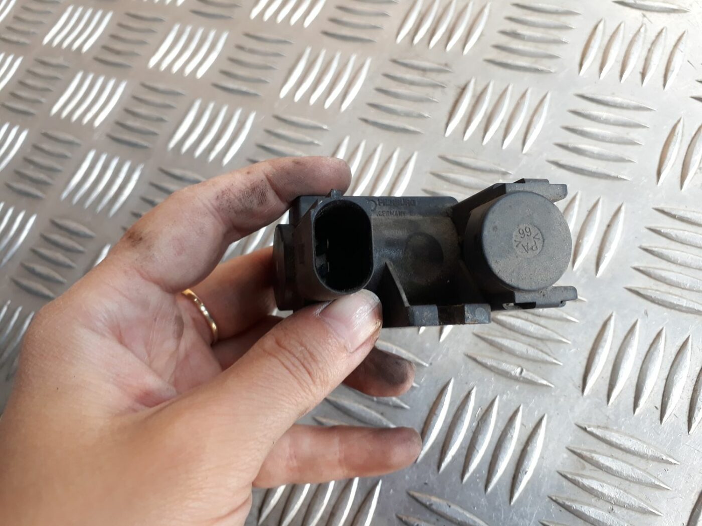 Solenoīda vakuuma vārsts priekš AUDI A6 AVANT 2006 2 Solenoīda vakuuma vārsts priekš AUDI A6 AVANT 2006