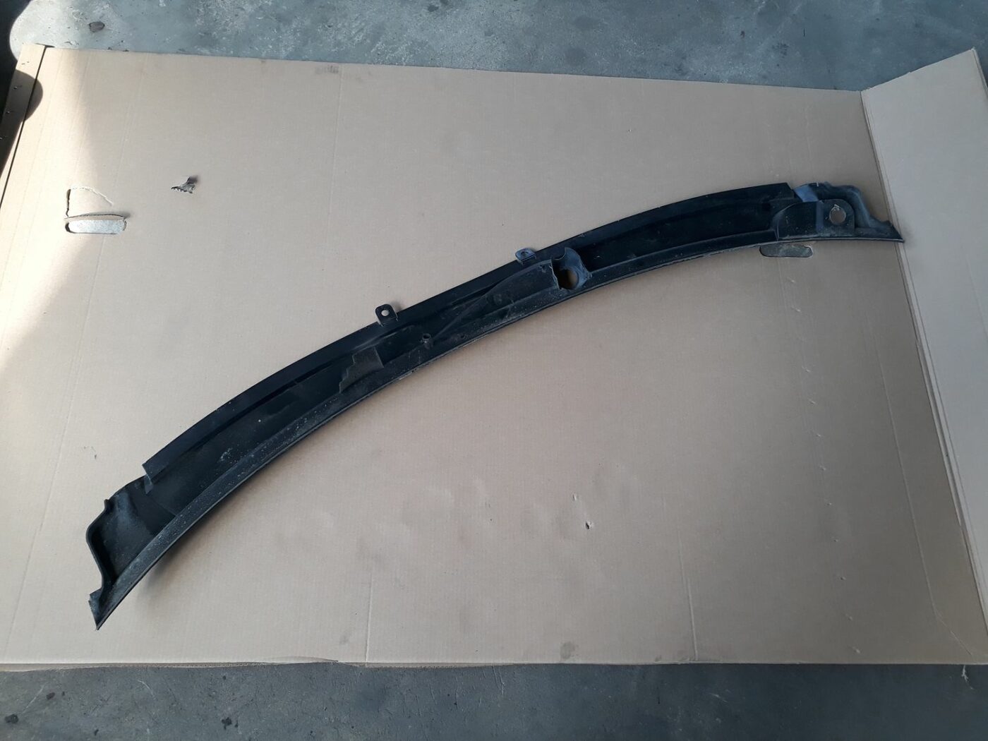 Vējstikla uzlika (deflektors) priekš AUDI A6 AVANT 2006 4 Vējstikla uzlika (deflektors) priekš AUDI A6 AVANT 2006