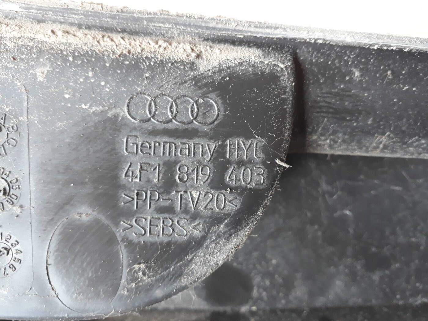 Vējstikla uzlika (deflektors) priekš AUDI A6 AVANT 2006 3 Vējstikla uzlika (deflektors) priekš AUDI A6 AVANT 2006