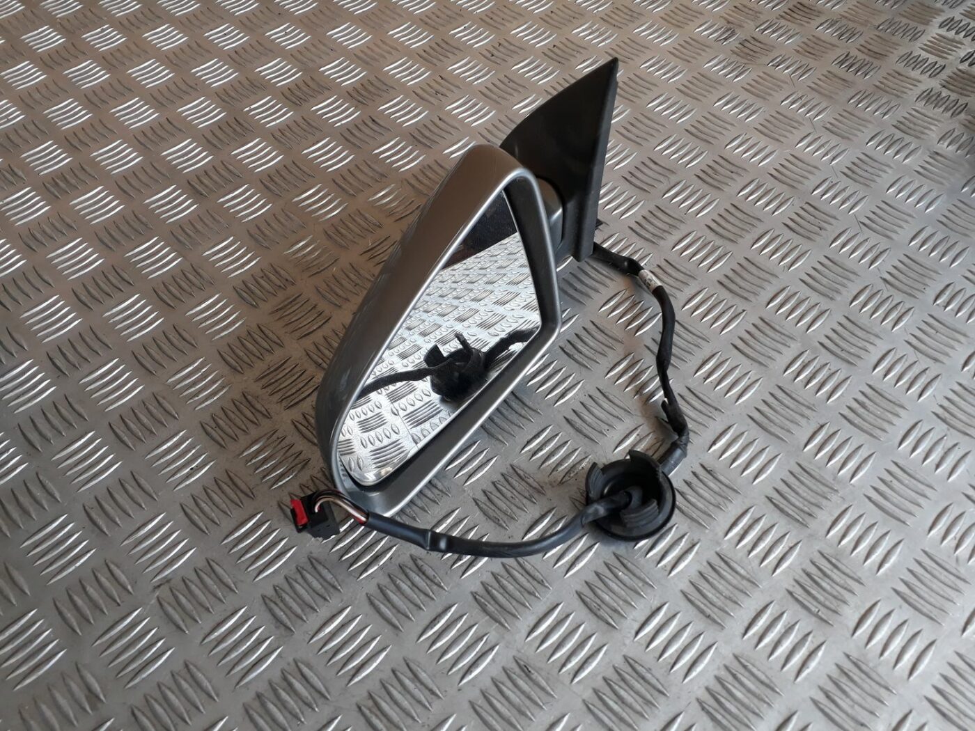 Ārējais spogulis, pa kreisi priekš AUDI A6 AVANT 2006 1 Ārējais spogulis, pa kreisi priekš AUDI A6 AVANT 2006