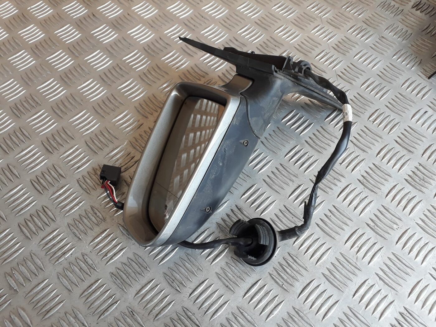 Ārējais spogulis, pa kreisi priekš AUDI A6 AVANT 2006 4 Ārējais spogulis, pa kreisi priekš AUDI A6 AVANT 2006