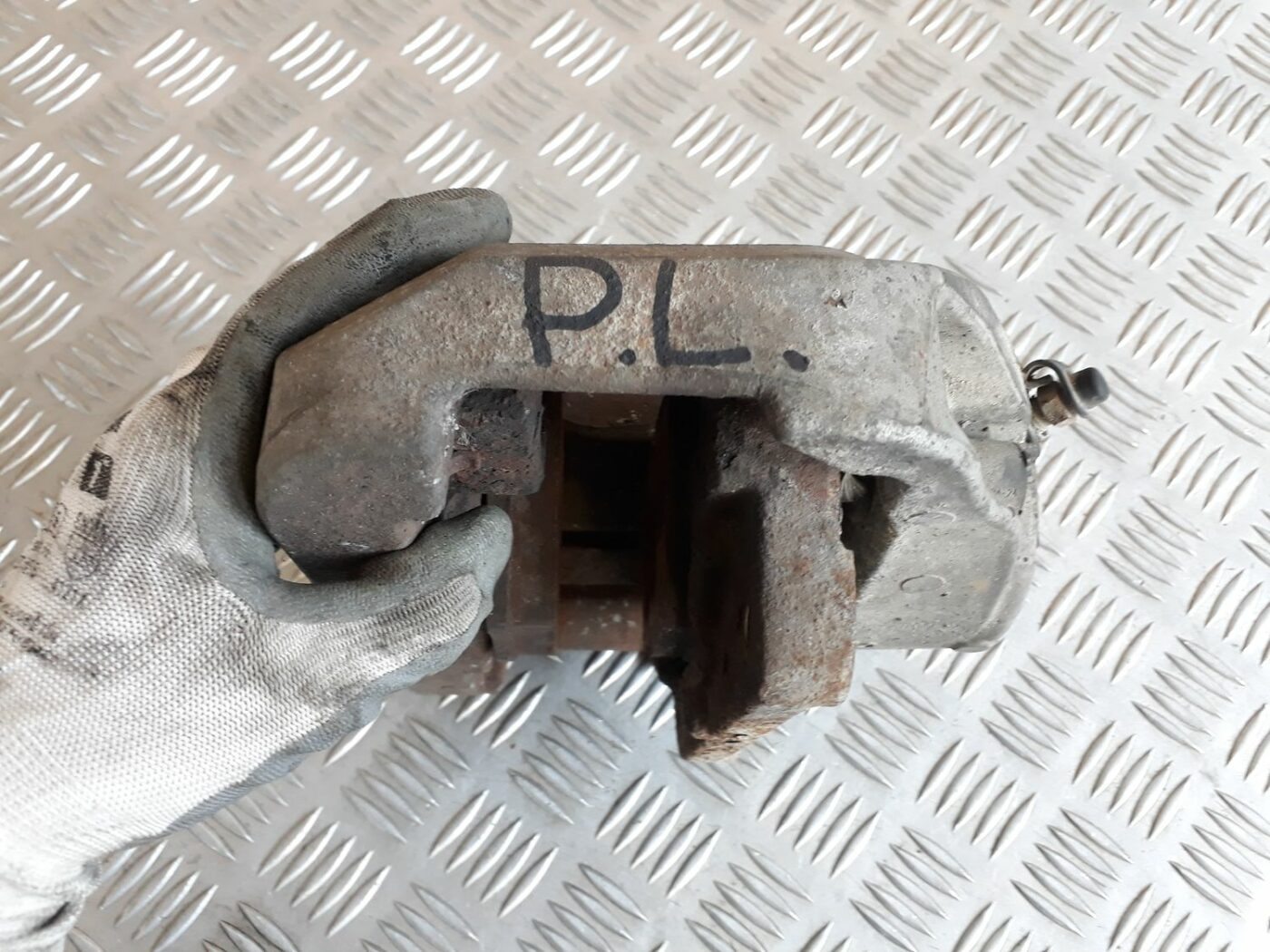 Priekšējais labais suports priekš BMW 530D E61 2006 TOURING BLUE 3 Priekšējais labais suports priekš BMW 530D E61 2006 TOURING BLUE