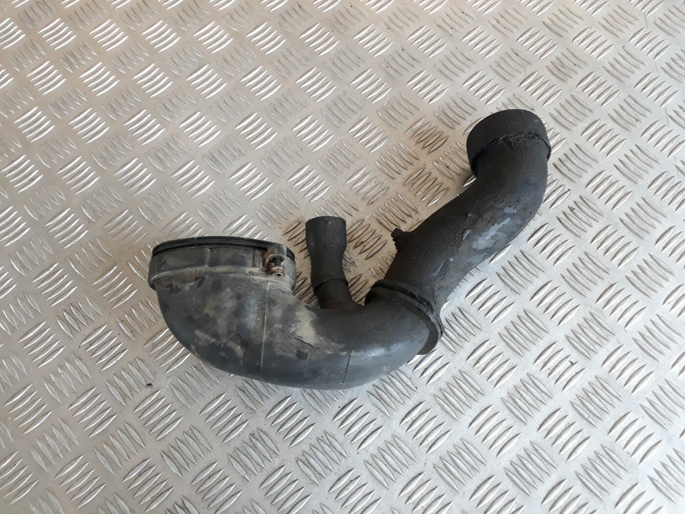 Turbīnas caurule priekš BMW 530D E61 2006 TOURING BLUE 2 Turbīnas caurule priekš BMW 530D E61 2006 TOURING BLUE