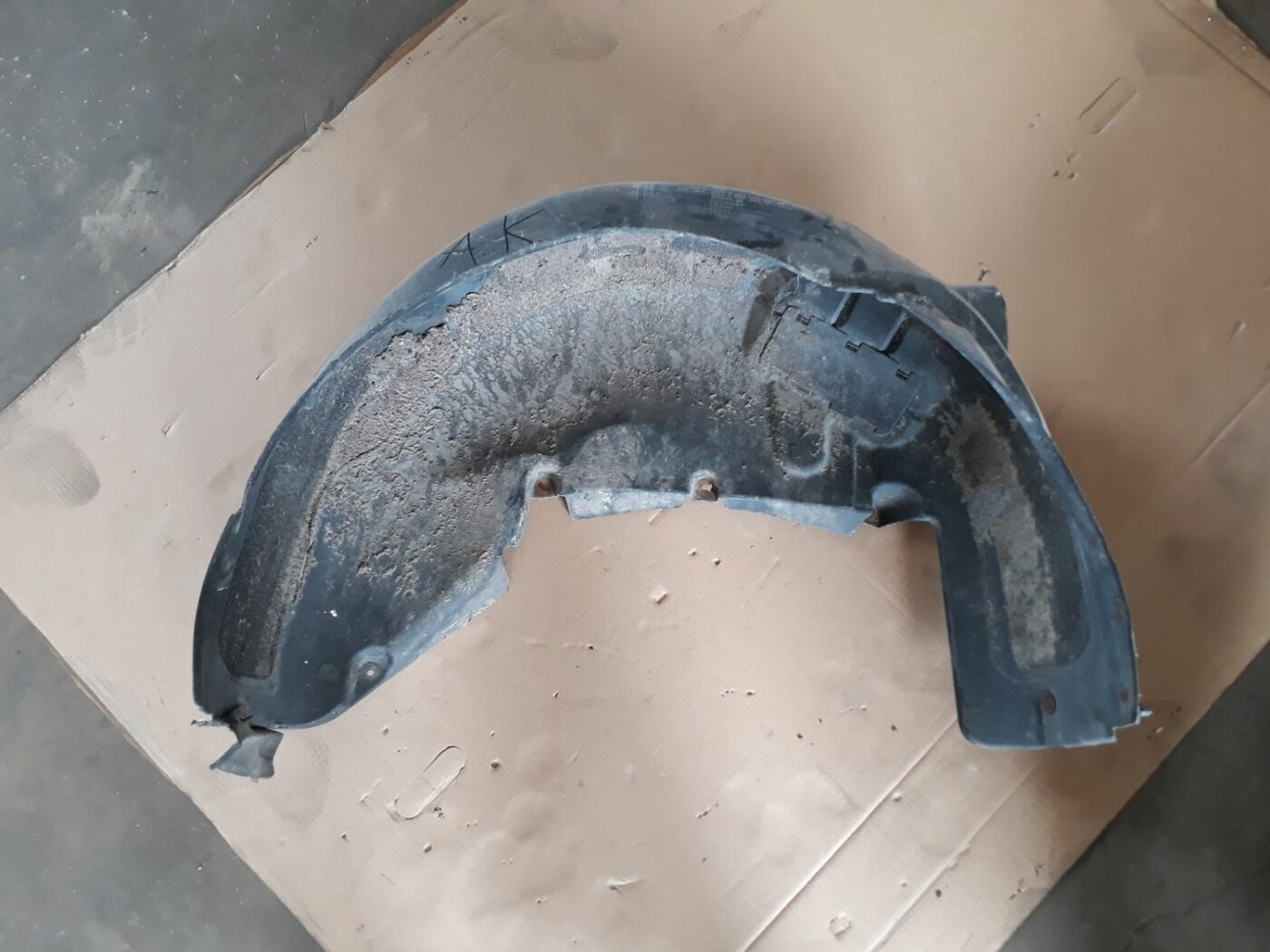 Aizmugurējais kreisais paspārns priekš BMW 530D E61 2006 TOURING BLUE 1 Aizmugurējais kreisais paspārns priekš BMW 530D E61 2006 TOURING BLUE