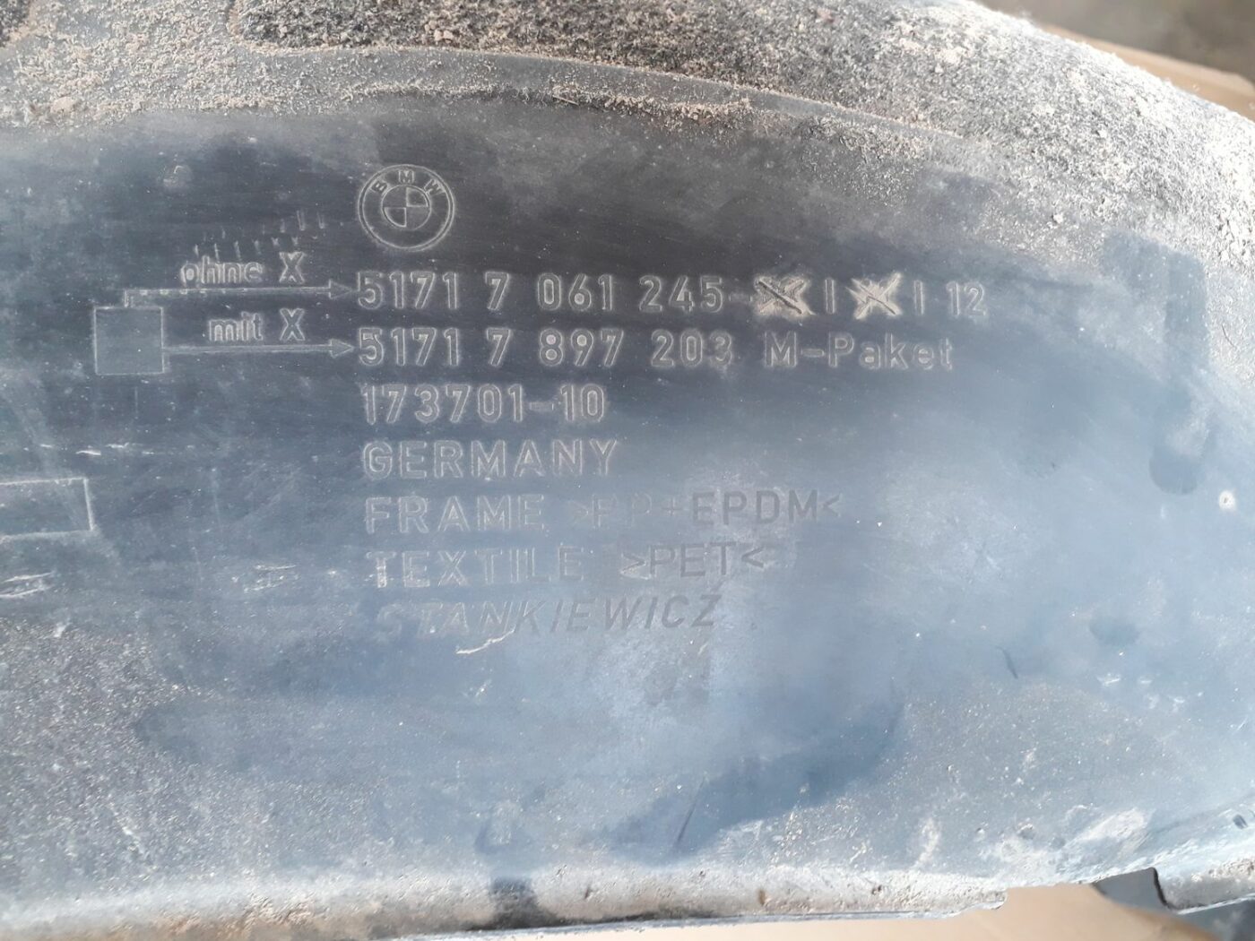 Aizmugurējais kreisais paspārns priekš BMW 530D E61 2006 TOURING BLUE 3 Aizmugurējais kreisais paspārns priekš BMW 530D E61 2006 TOURING BLUE