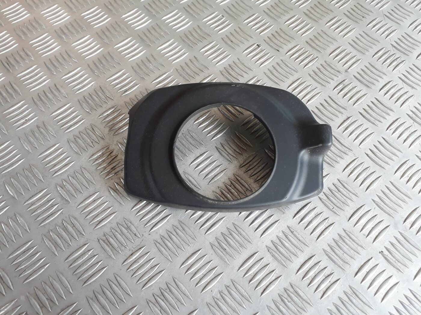 Stūres statnes putekļu aizsargs (salonā) priekš BMW 530D E61 2006 TOURING BLUE 1 Stūres statnes putekļu aizsargs (salonā) priekš BMW 530D E61 2006 TOURING BLUE