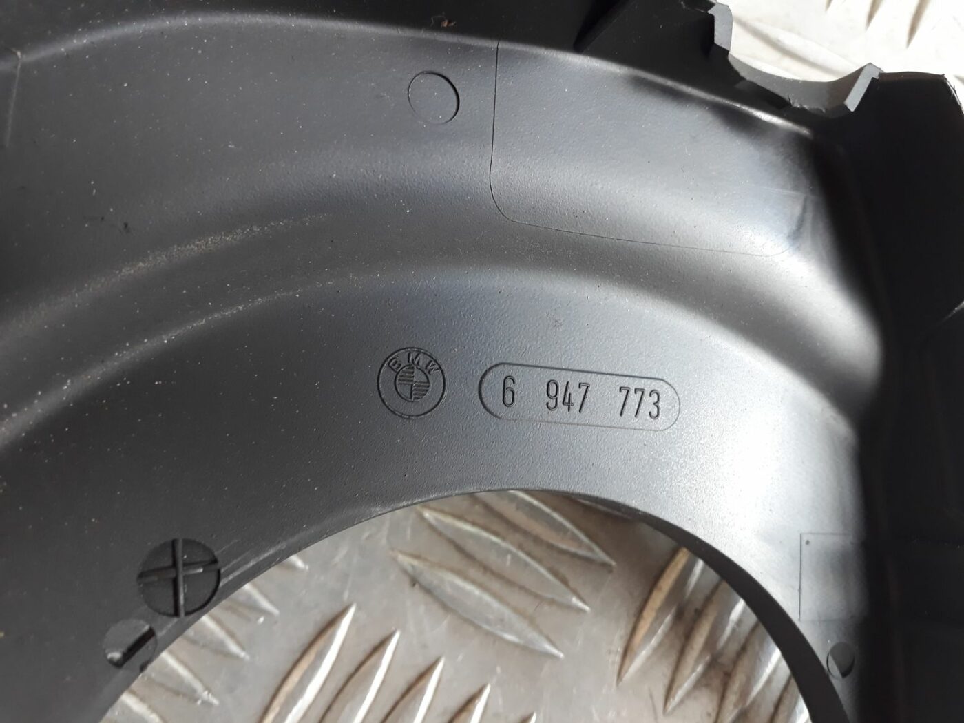 Stūres statnes putekļu aizsargs (salonā) priekš BMW 530D E61 2006 TOURING BLUE 4 Stūres statnes putekļu aizsargs (salonā) priekš BMW 530D E61 2006 TOURING BLUE