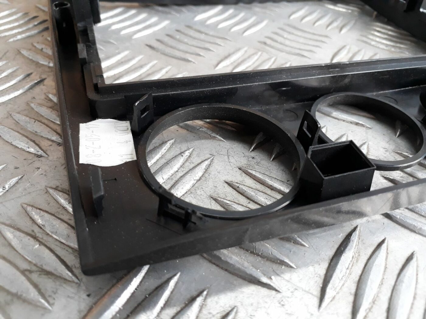 Mērinstrumentu paneļa dekoratīvais rāmis priekš SEAT IBIZA 2005 9 Mērinstrumentu paneļa dekoratīvais rāmis priekš SEAT IBIZA 2005