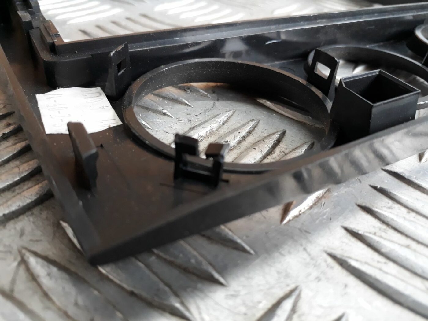 Mērinstrumentu paneļa dekoratīvais rāmis priekš SEAT IBIZA 2005 8 Mērinstrumentu paneļa dekoratīvais rāmis priekš SEAT IBIZA 2005