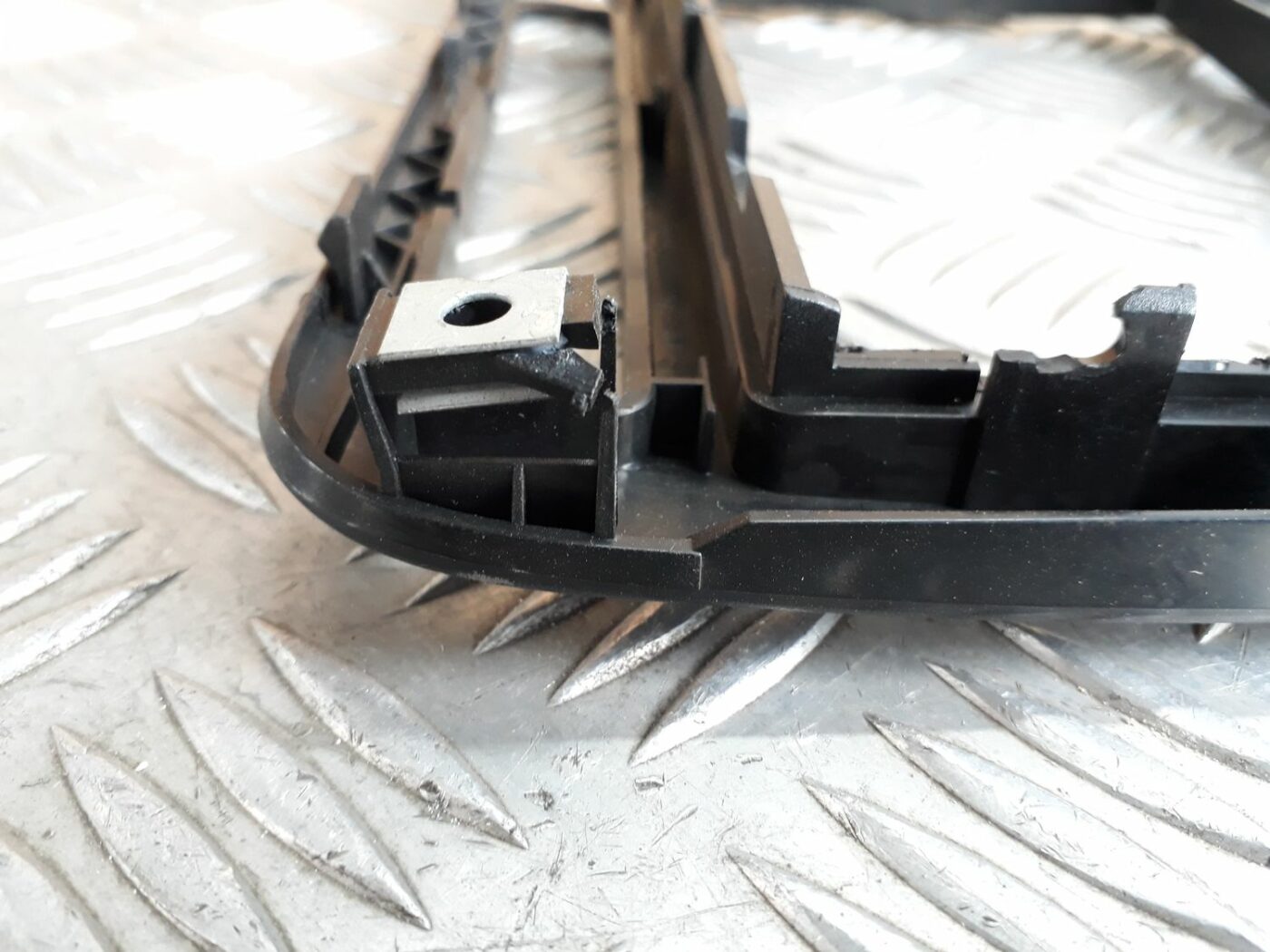 Mērinstrumentu paneļa dekoratīvais rāmis priekš SEAT IBIZA 2005 5 Mērinstrumentu paneļa dekoratīvais rāmis priekš SEAT IBIZA 2005