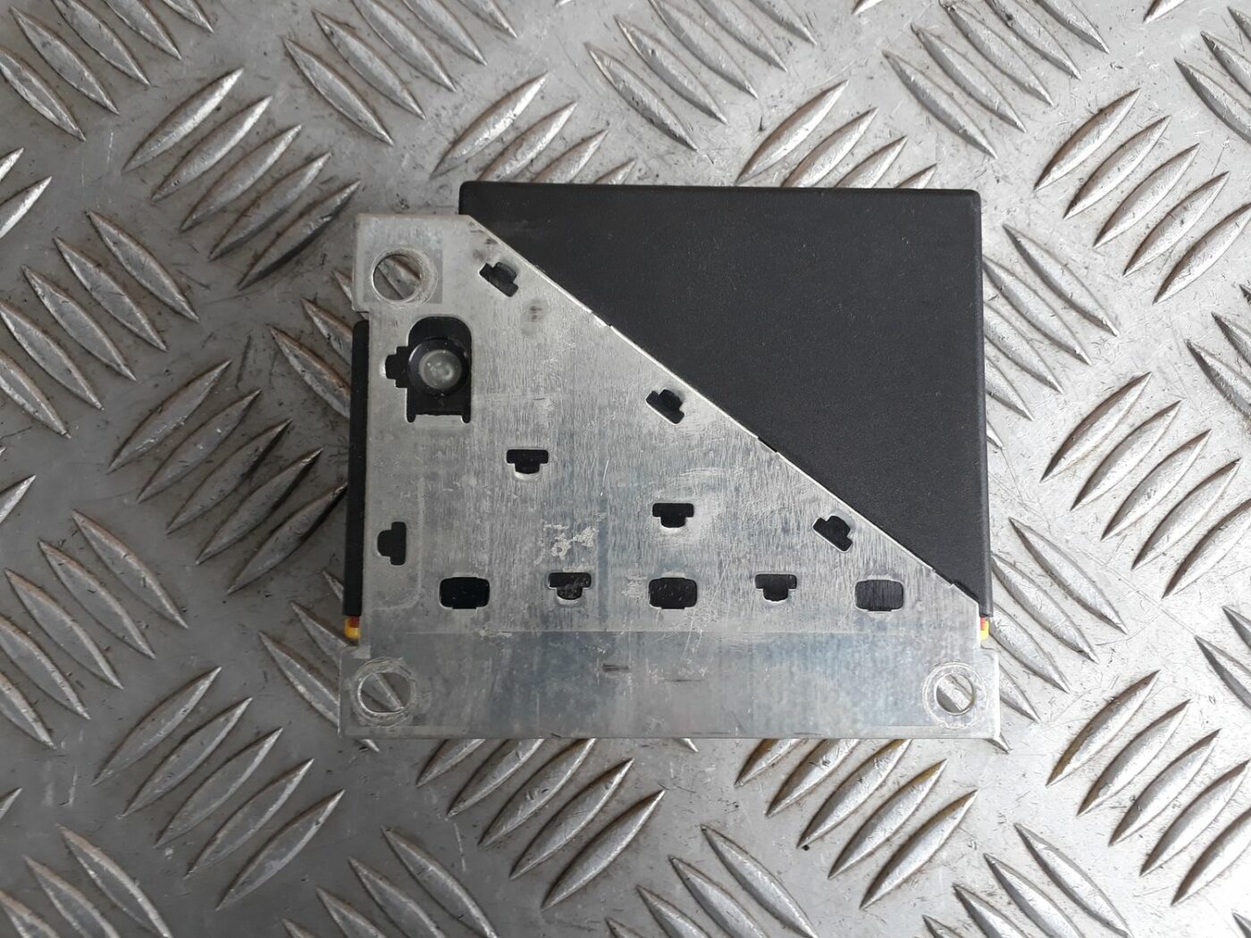 Drošības spilvena vadības bloks priekš SEAT IBIZA 2005 4 Drošības spilvena vadības bloks priekš SEAT IBIZA 2005