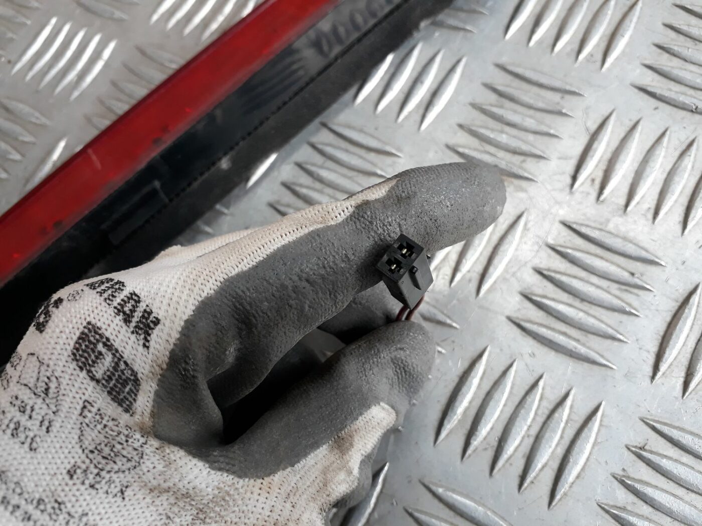 Stop signāls priekš SEAT IBIZA 2005 5 Stop signāls priekš SEAT IBIZA 2005