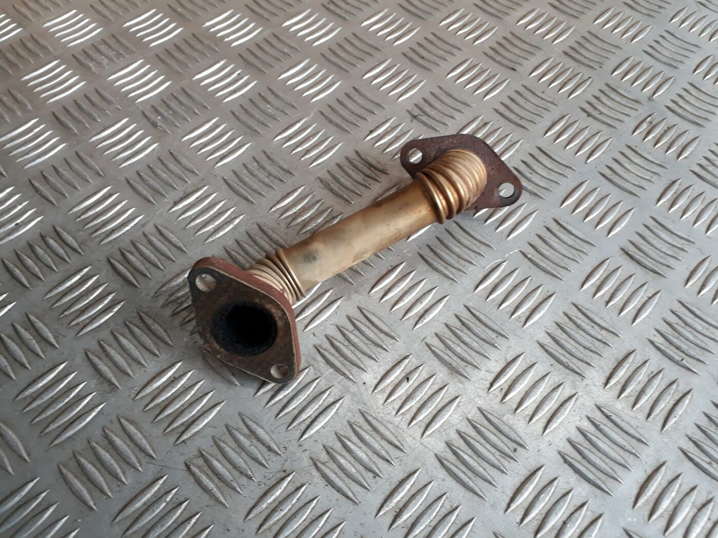 EGR caurule priekš SEAT IBIZA 2005 1 EGR caurule priekš SEAT IBIZA 2005